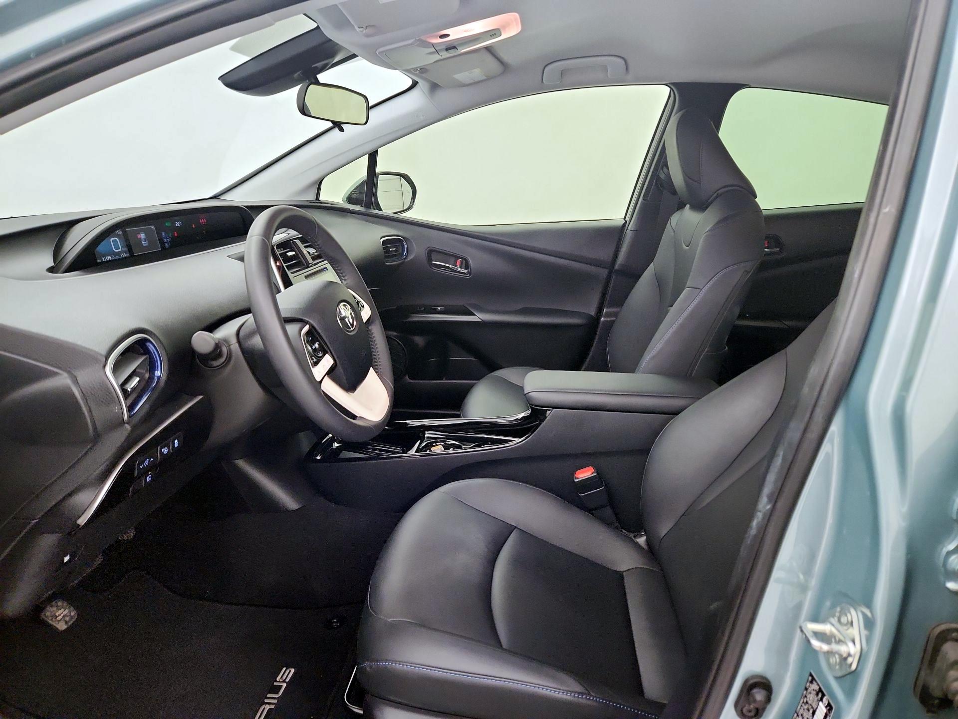 Thumbnail: 2018 Toyota Prius - 11