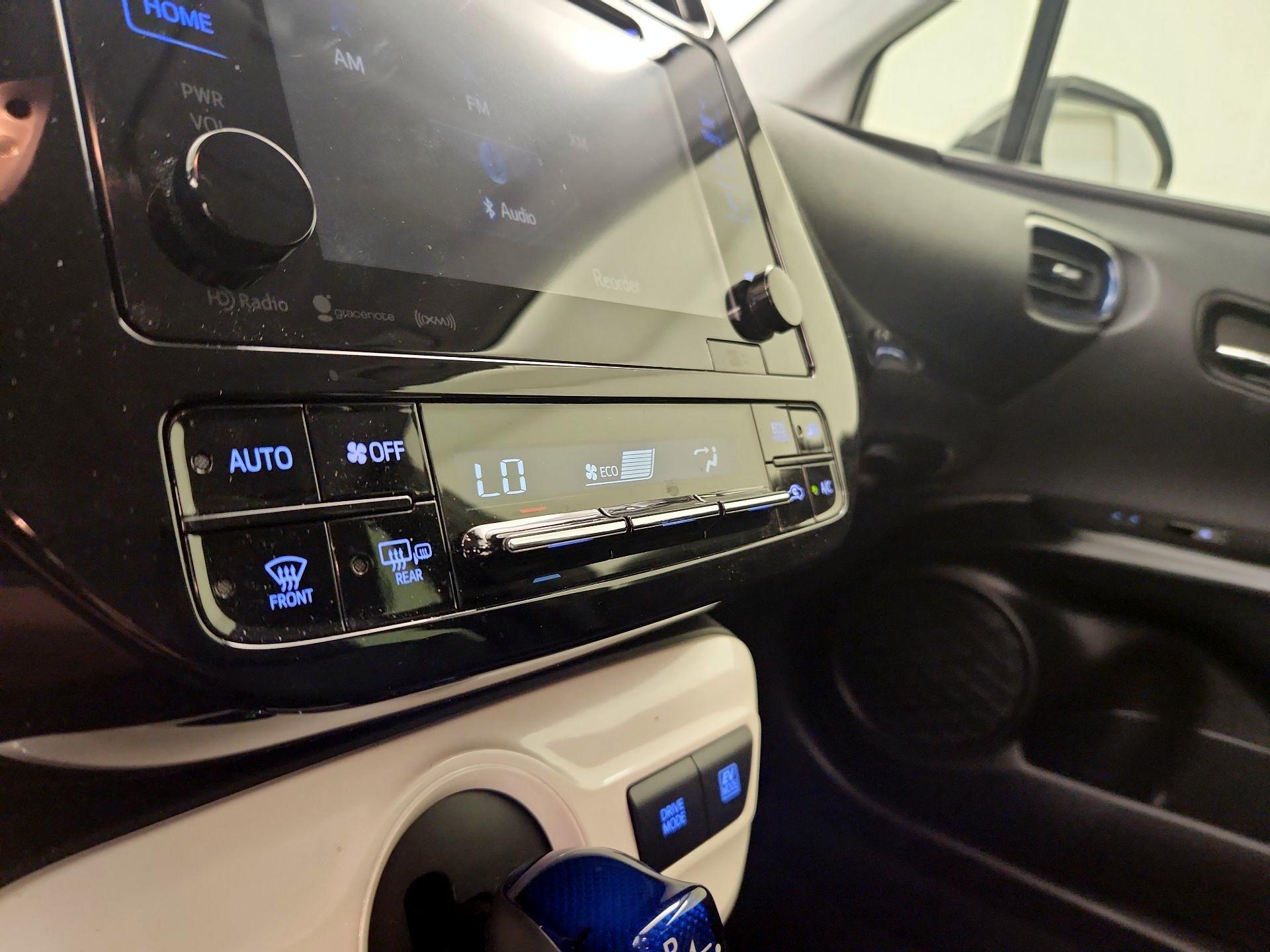 Thumbnail: 2018 Toyota Prius - 16