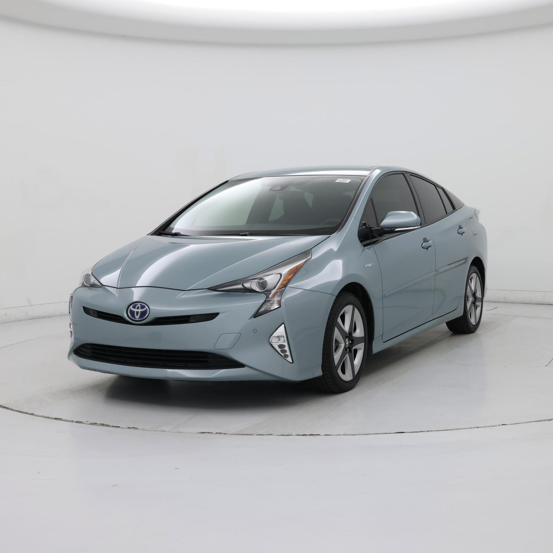 Thumbnail: 2018 Toyota Prius - 4