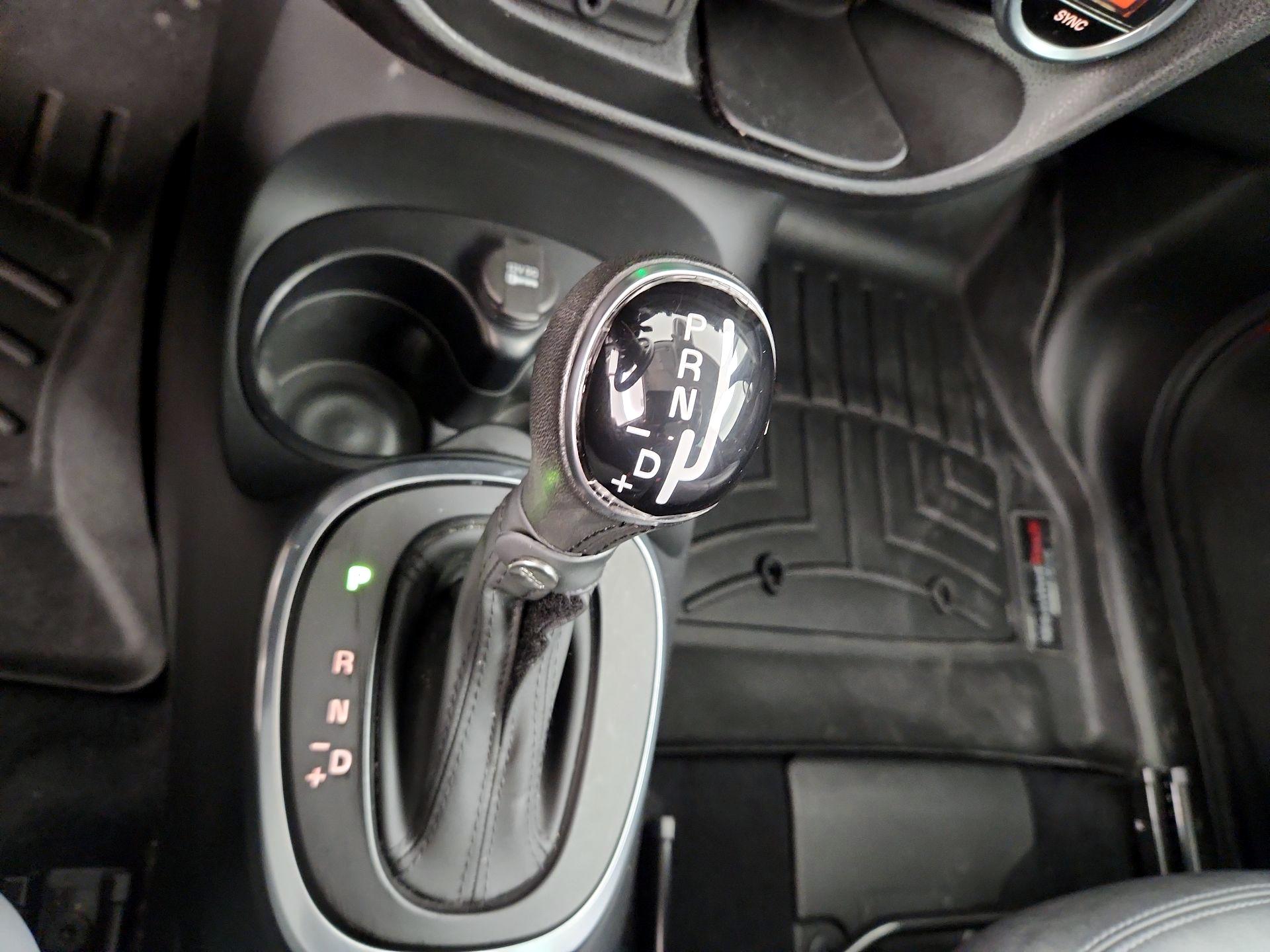 Thumbnail: 2014 Fiat 500L - 16
