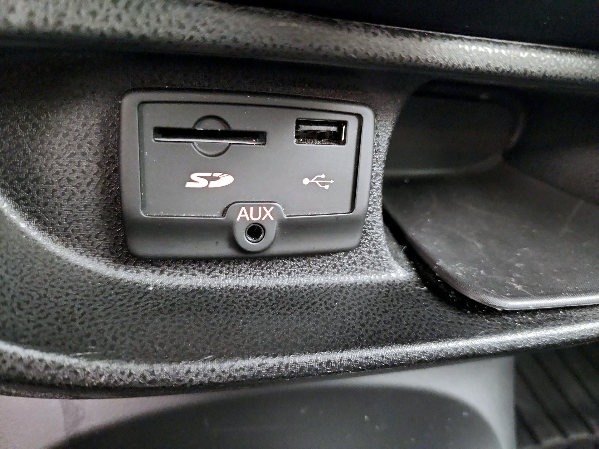 Thumbnail: 2014 Fiat 500L - 17