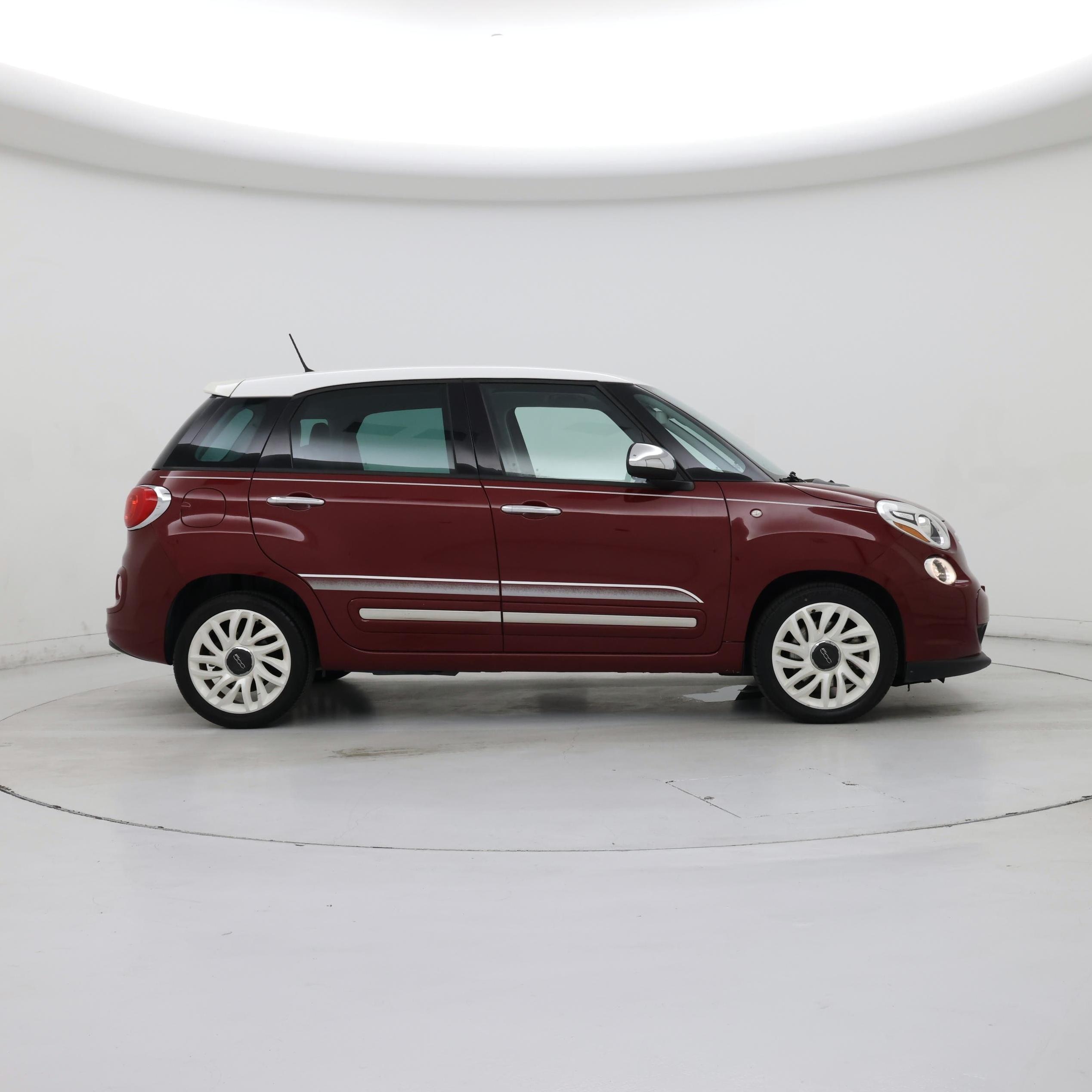 Thumbnail: 2014 Fiat 500L - 7