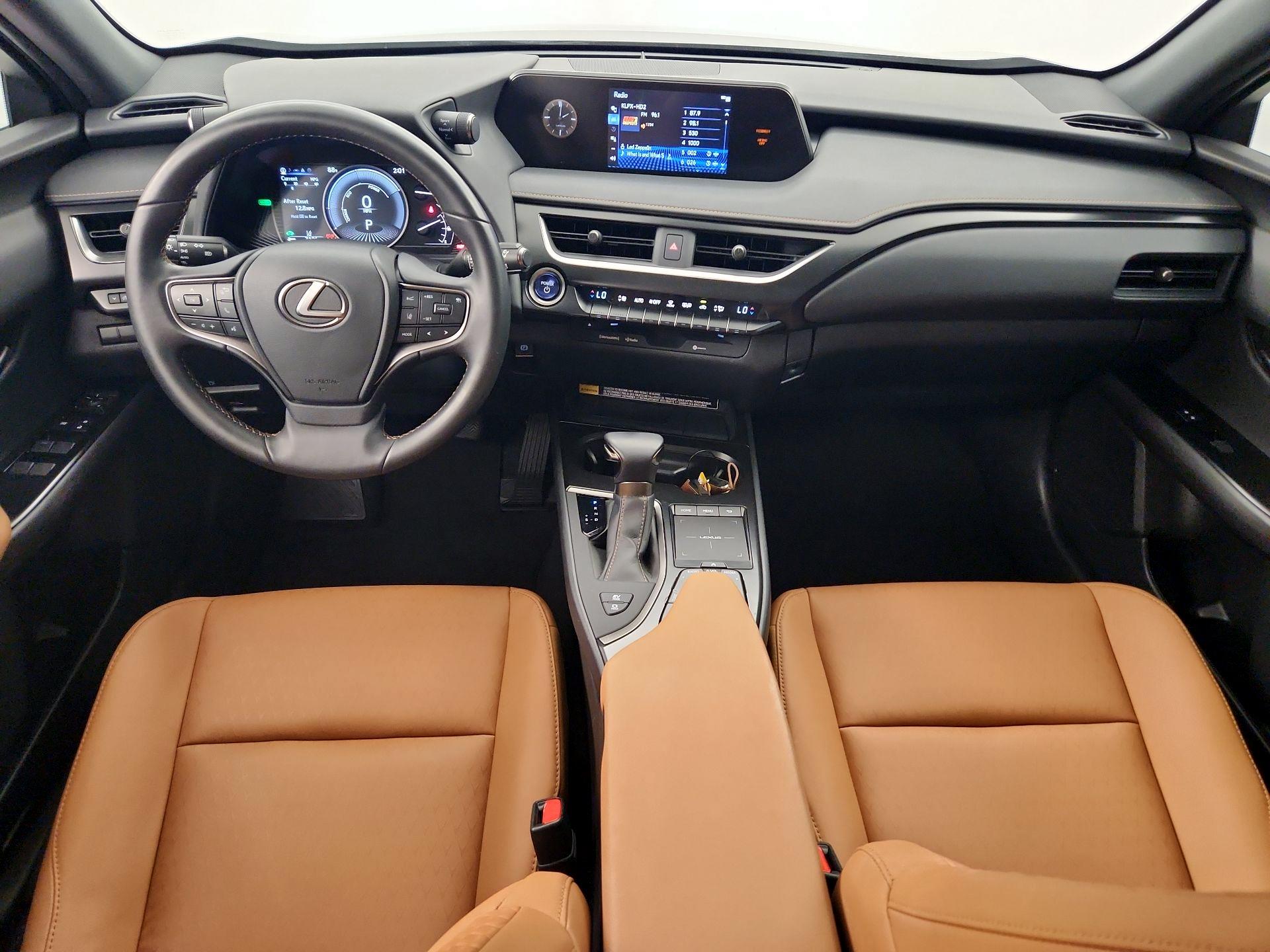 Thumbnail: 2021 Lexus UX - 9