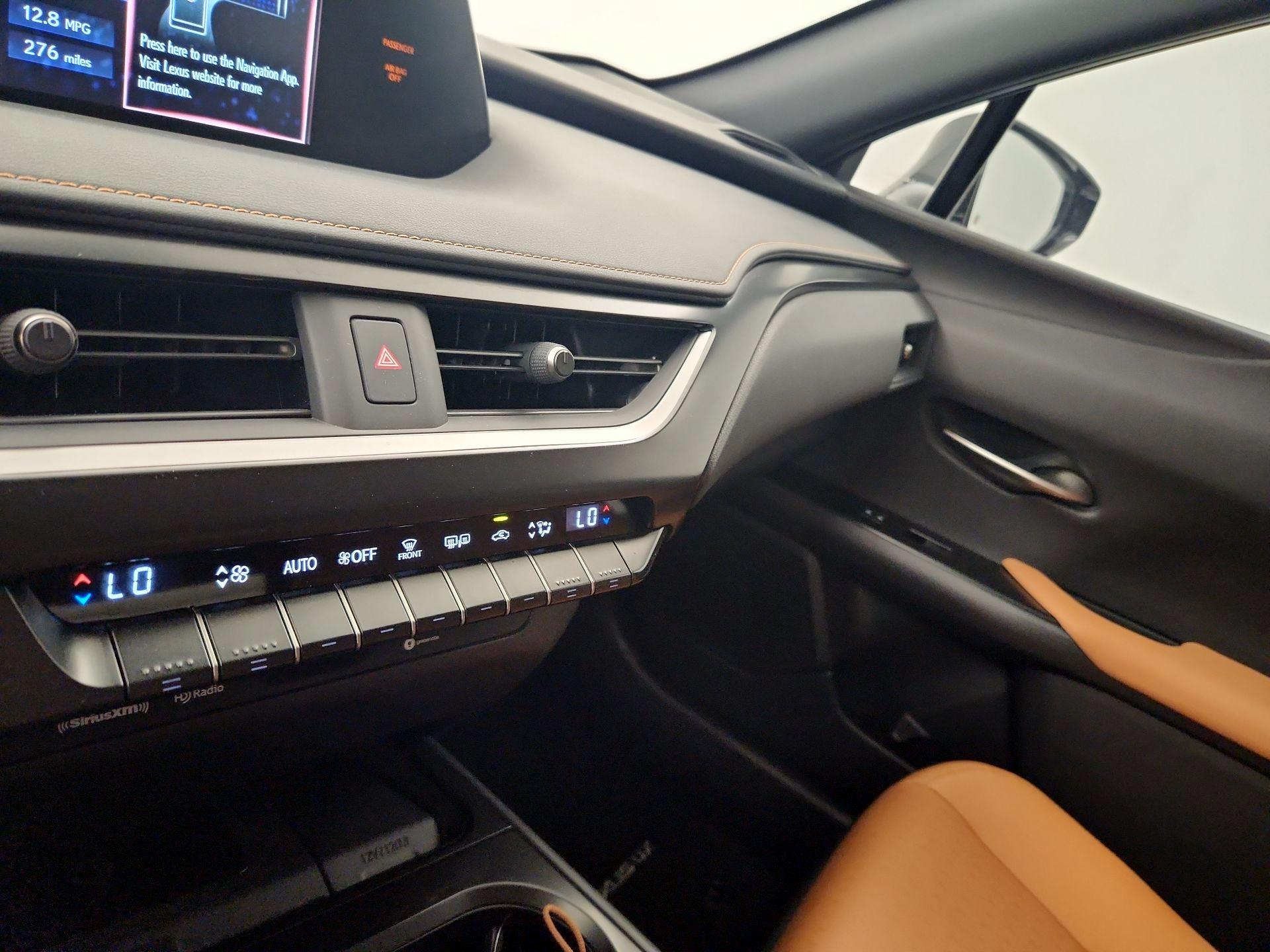 Thumbnail: 2021 Lexus UX - 16