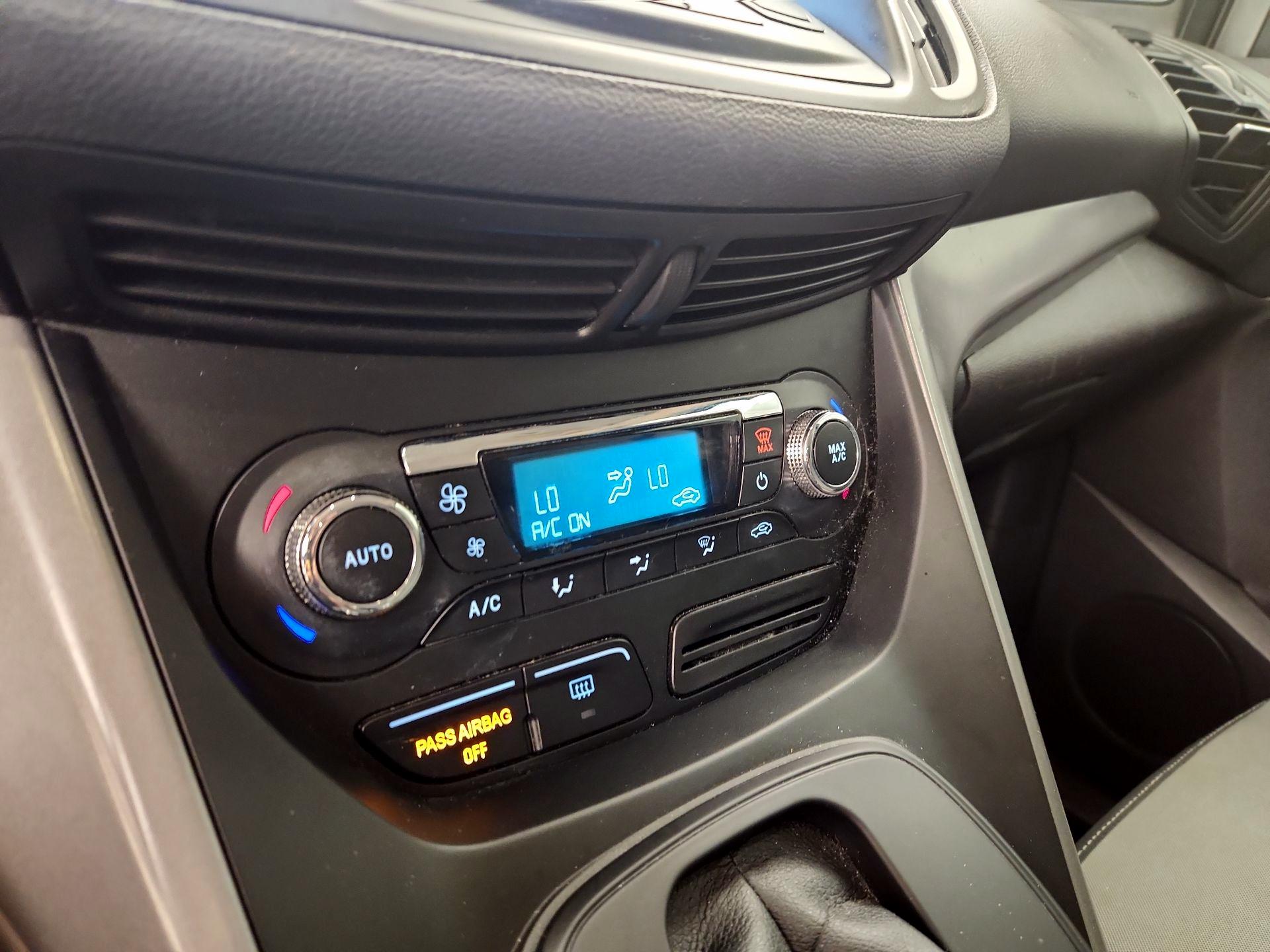 Thumbnail: 2016 Ford Escape - 16
