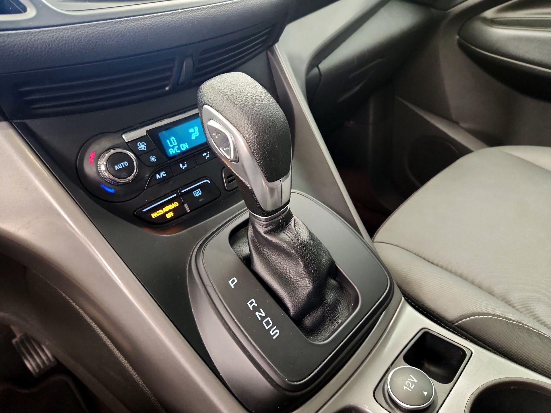 Thumbnail: 2016 Ford Escape - 17
