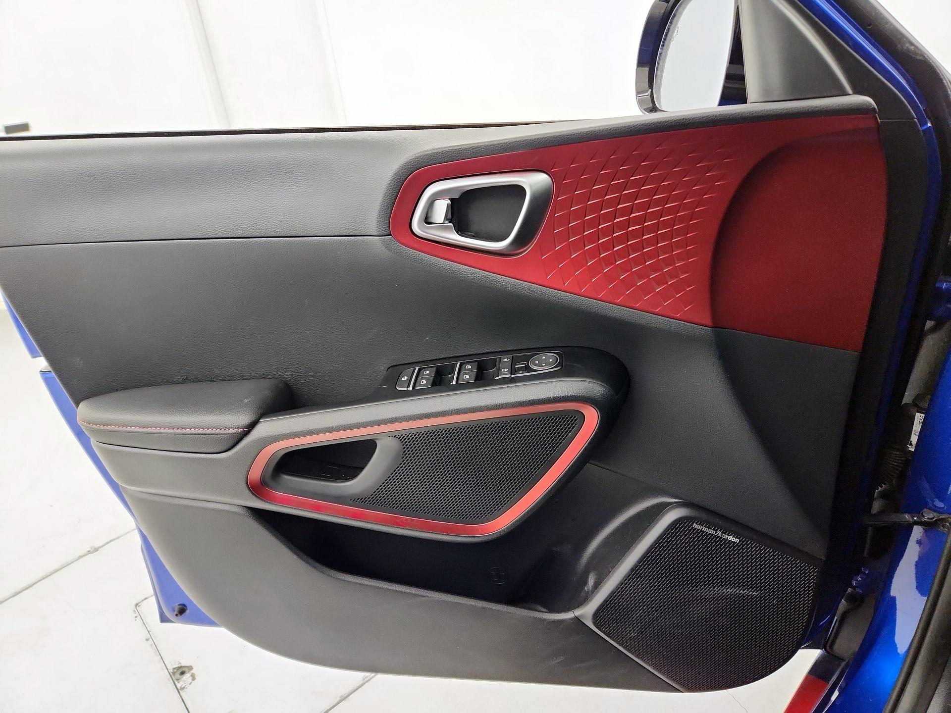 Thumbnail: 2020 Kia Soul - 12
