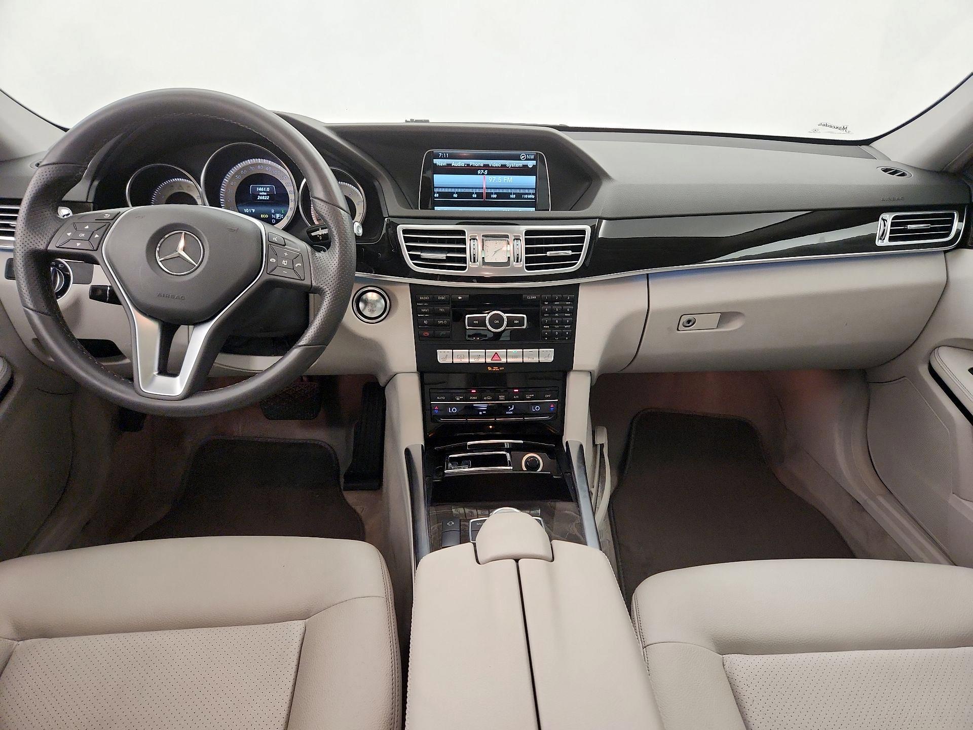 Thumbnail: 2014 Mercedes-Benz E-Class - 9