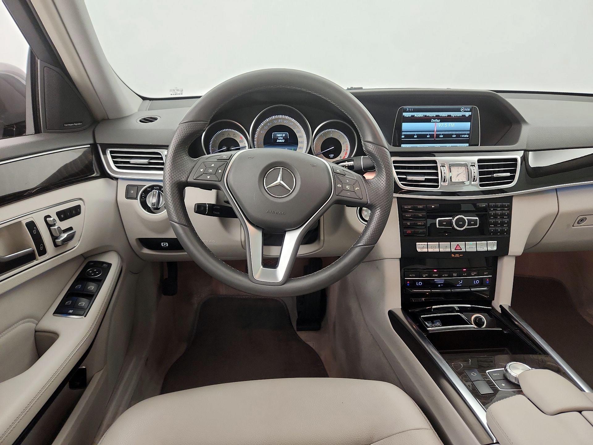 Thumbnail: 2014 Mercedes-Benz E-Class - 10
