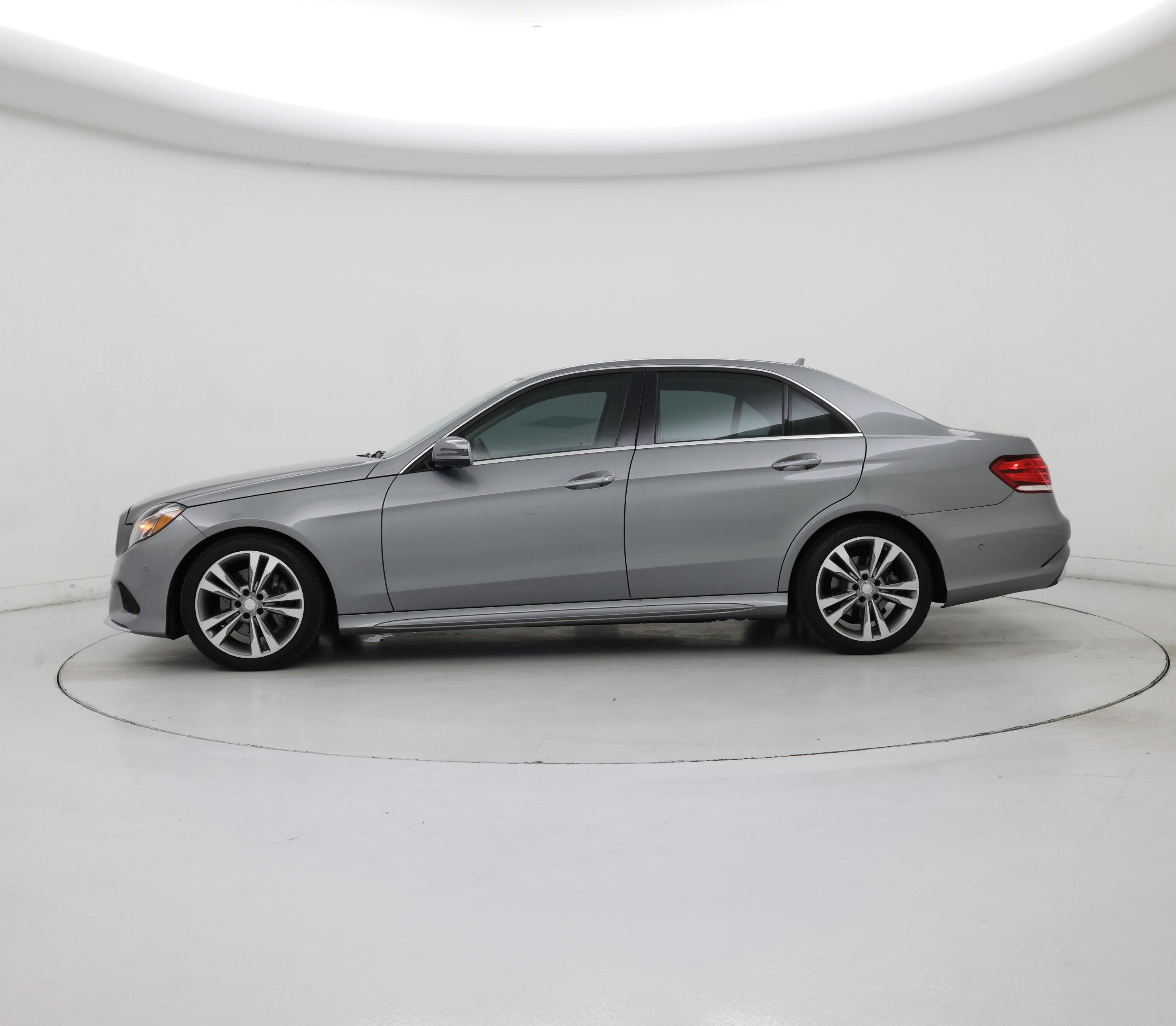 Thumbnail: 2014 Mercedes-Benz E-Class - 3