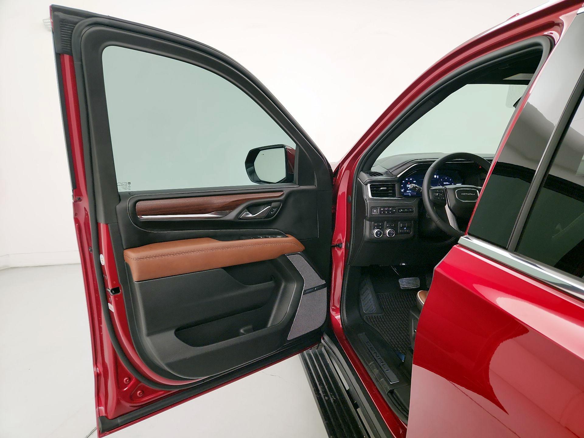 Thumbnail: 2023 GMC Yukon - 12