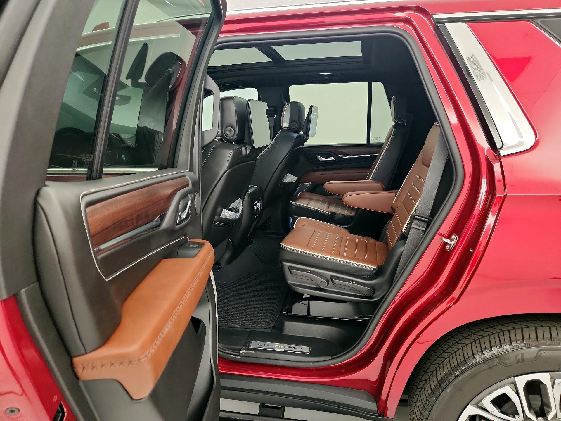 Thumbnail: 2023 GMC Yukon - 20