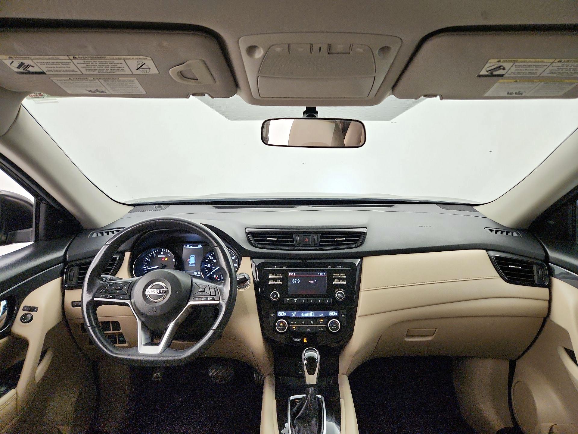 Thumbnail: 2017 Nissan Rogue - 9