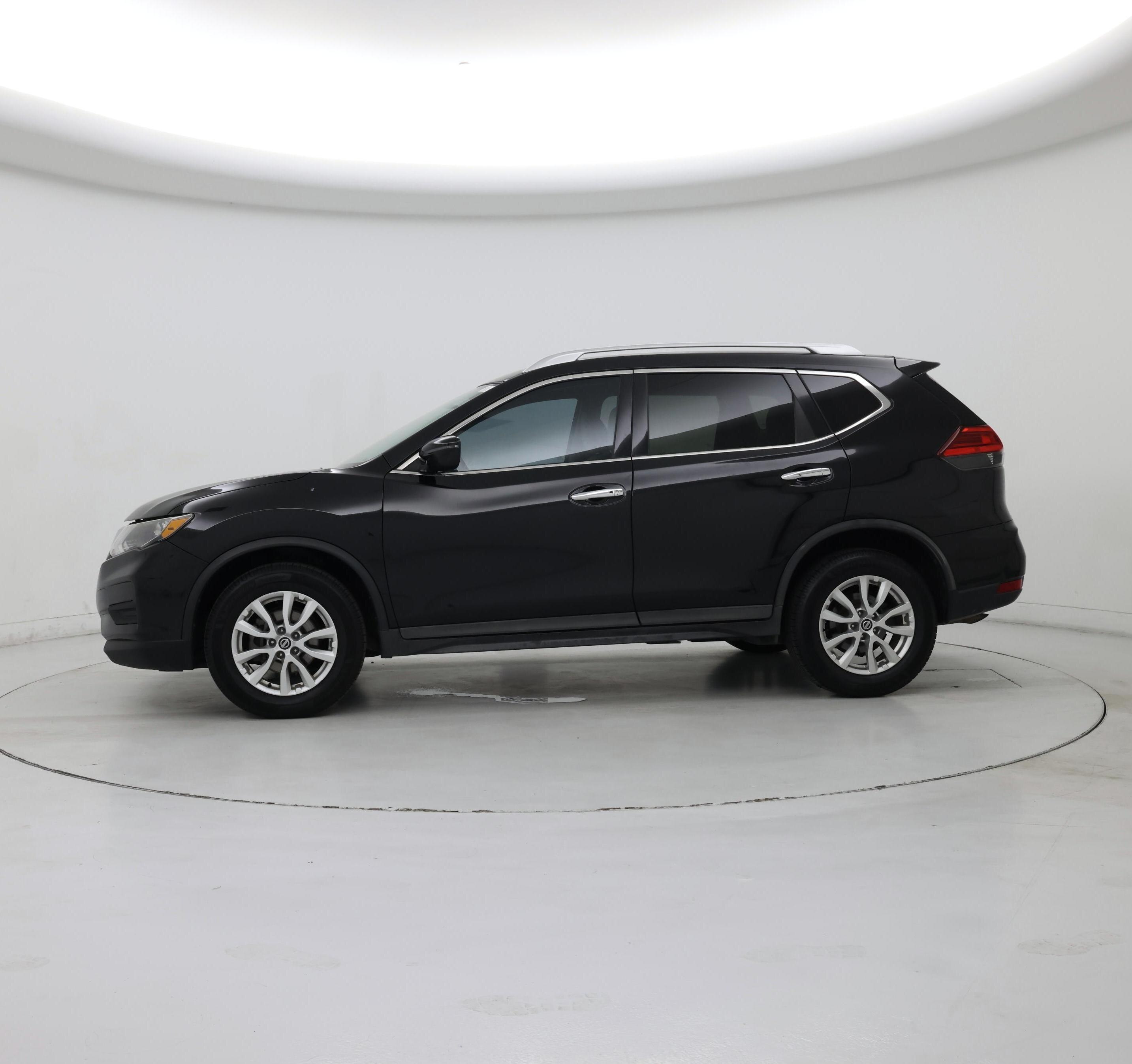 Thumbnail: 2017 Nissan Rogue - 3