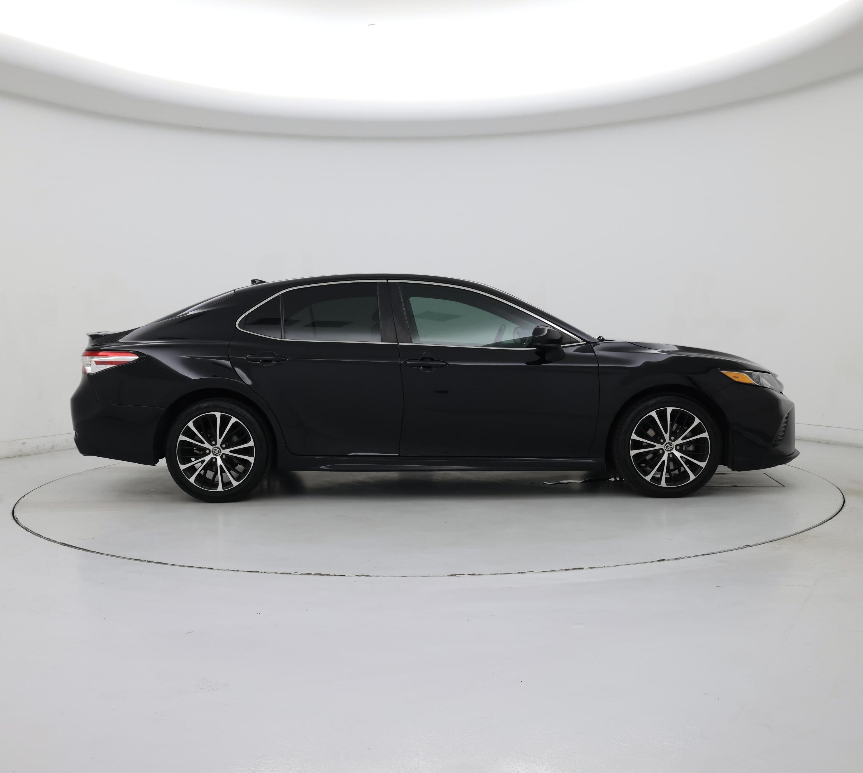 Thumbnail: 2020 Toyota Camry - 7