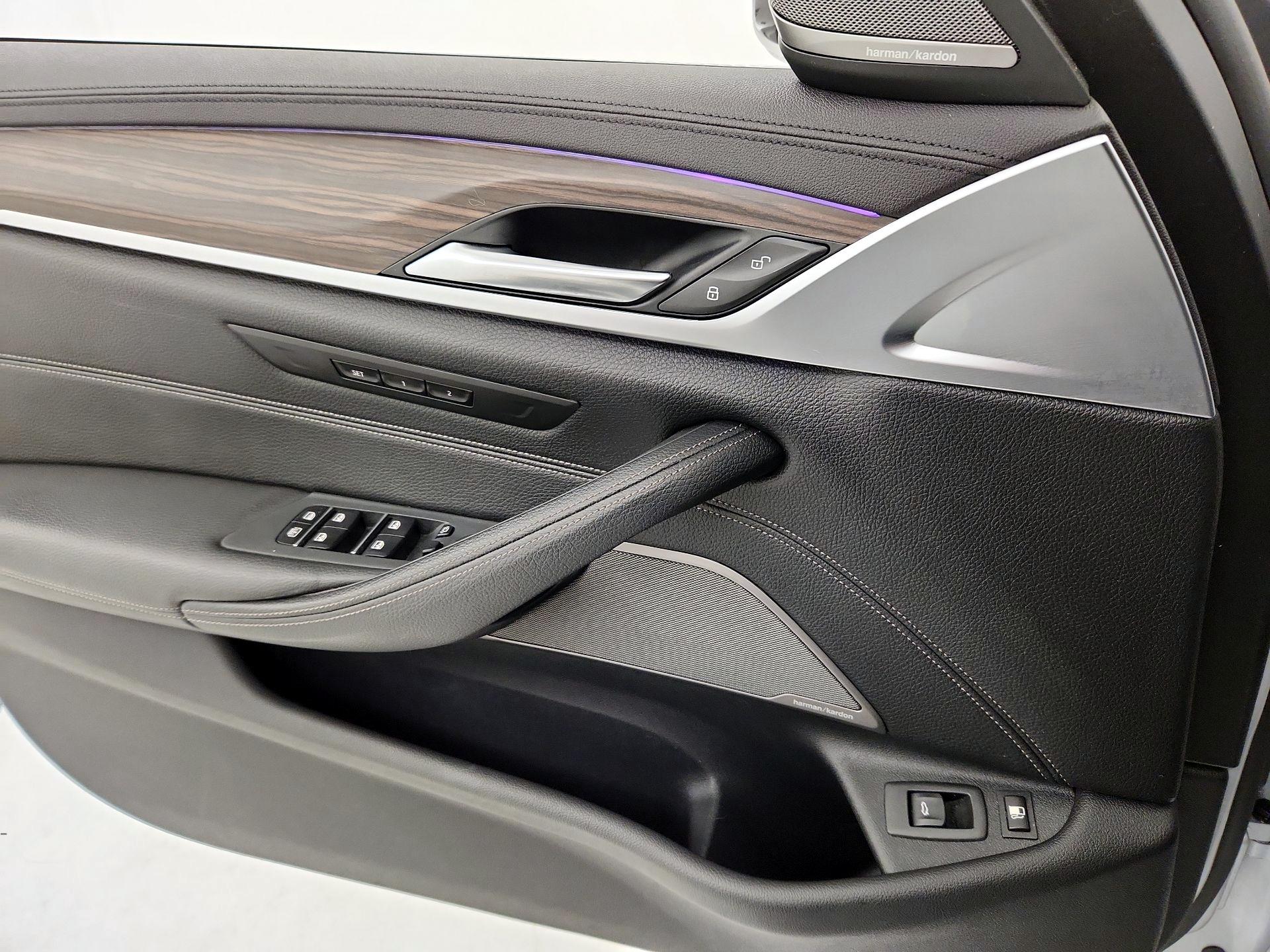 Thumbnail: 2020 BMW 5 Series - 12