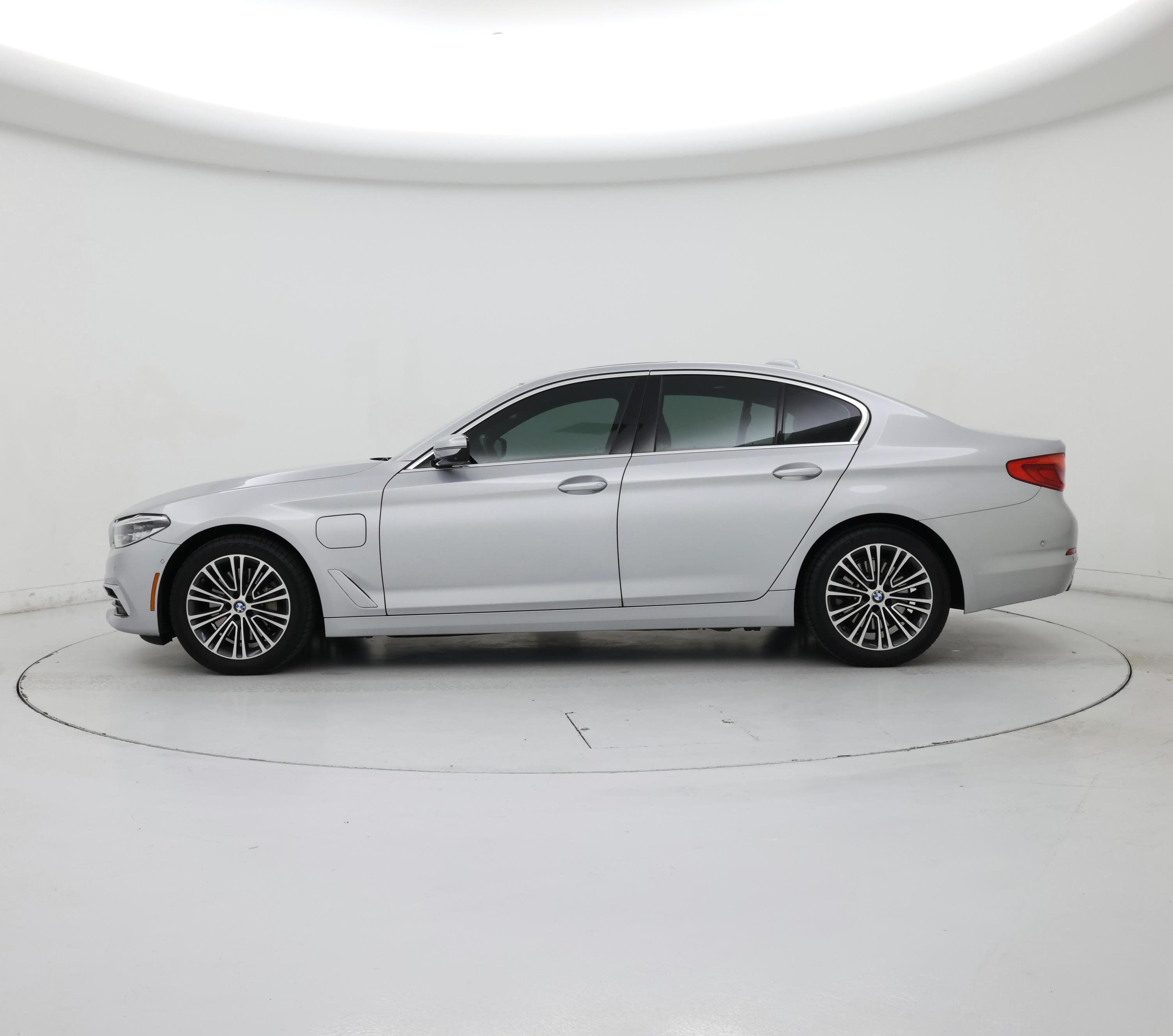 Thumbnail: 2020 BMW 5 Series - 3