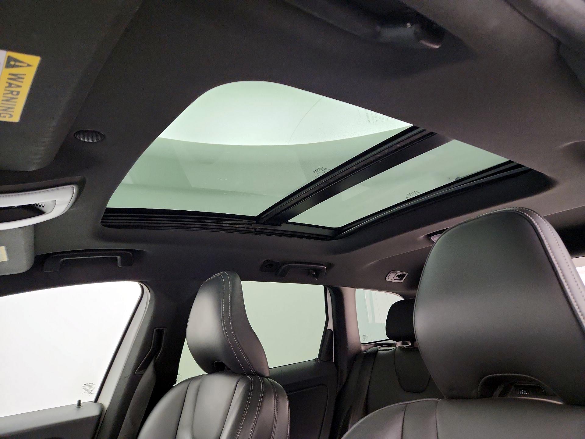 Thumbnail: 2016 Volvo XC60 - 19