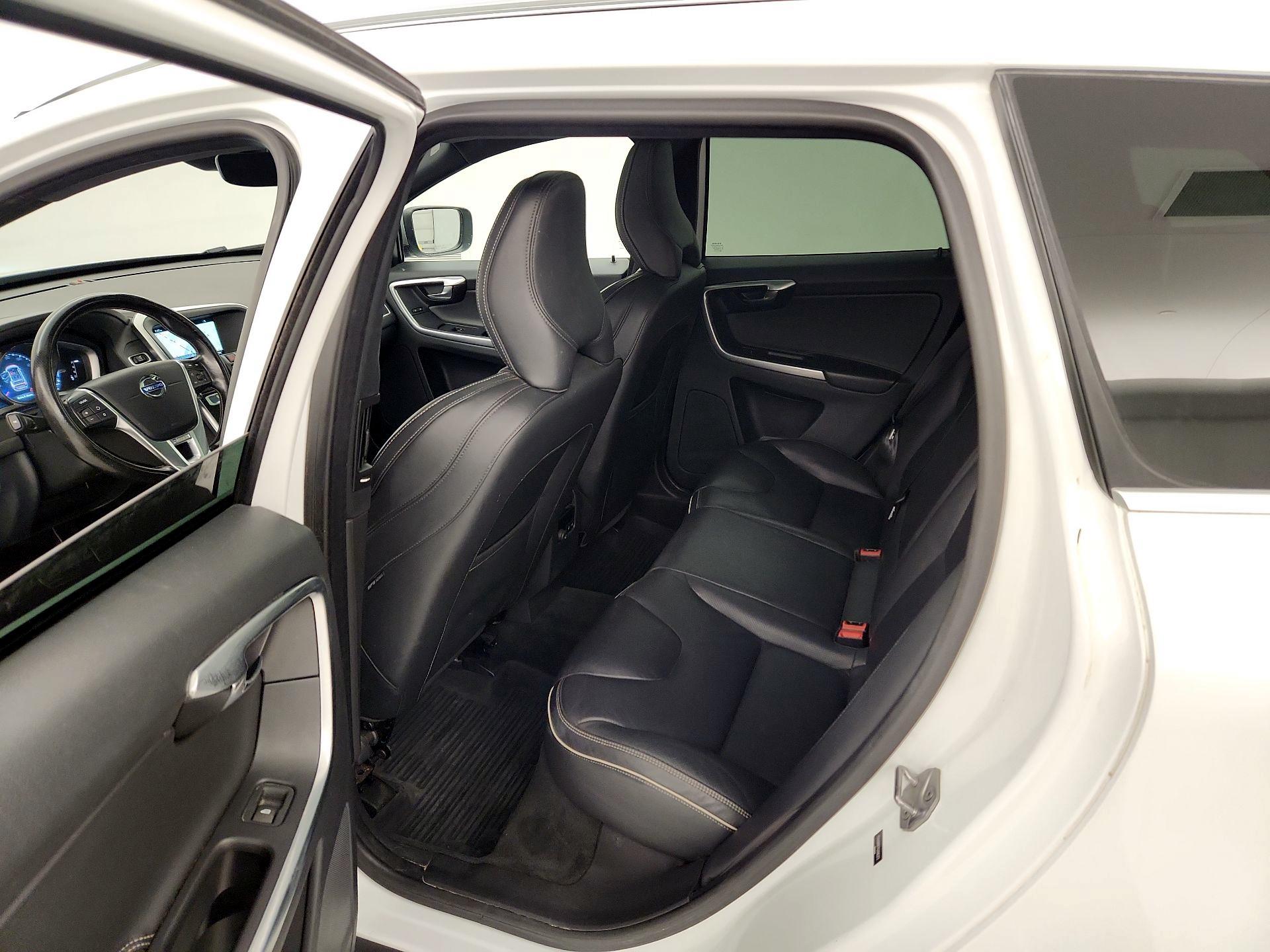 Thumbnail: 2016 Volvo XC60 - 20