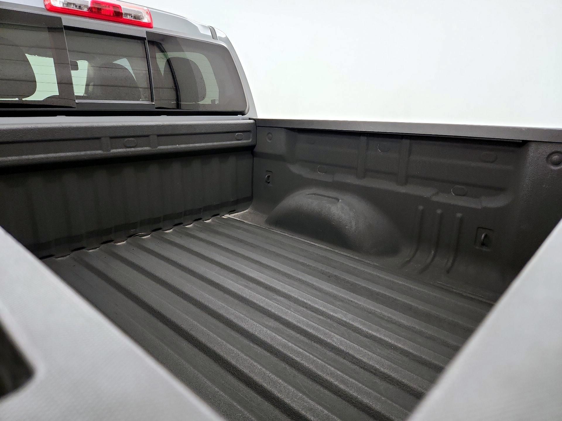 Thumbnail: 2022 Chevrolet Colorado - 20