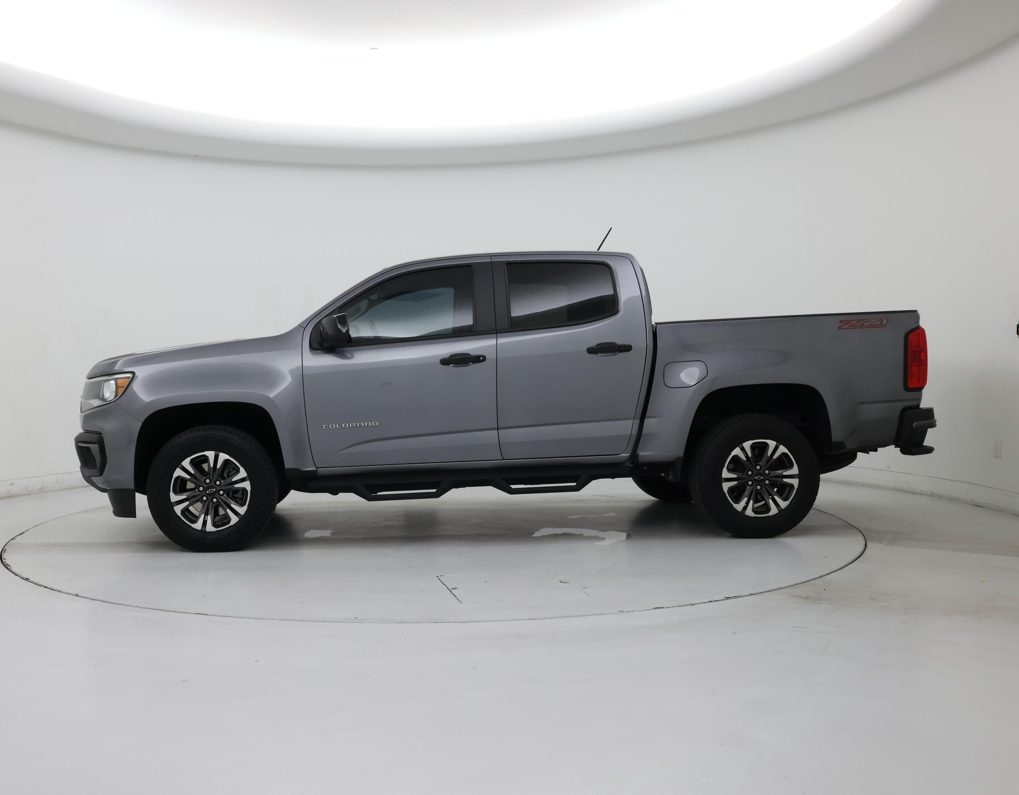 Thumbnail: 2022 Chevrolet Colorado - 3