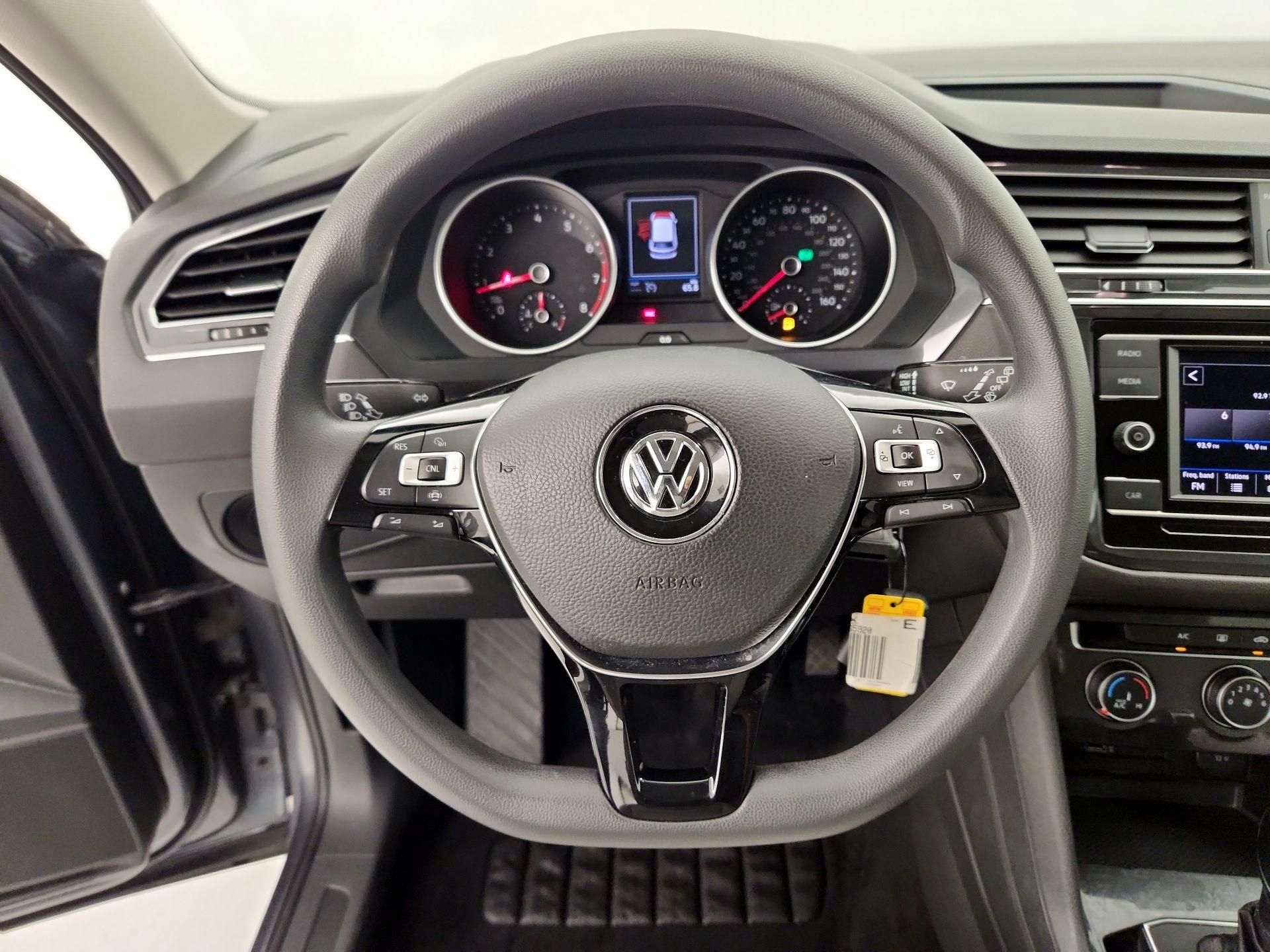 Thumbnail: 2019 Volkswagen Tiguan - 10