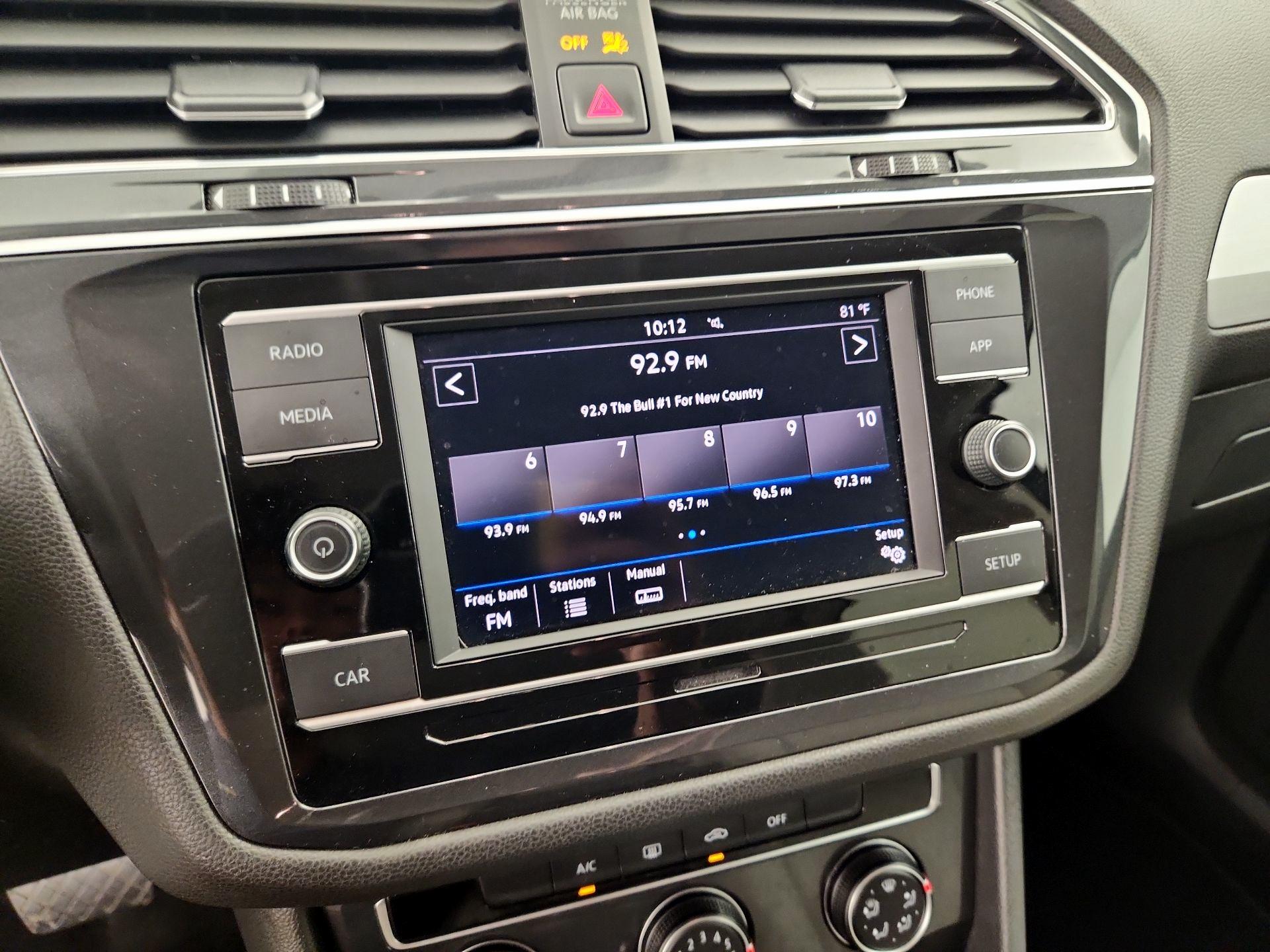 Thumbnail: 2019 Volkswagen Tiguan - 15
