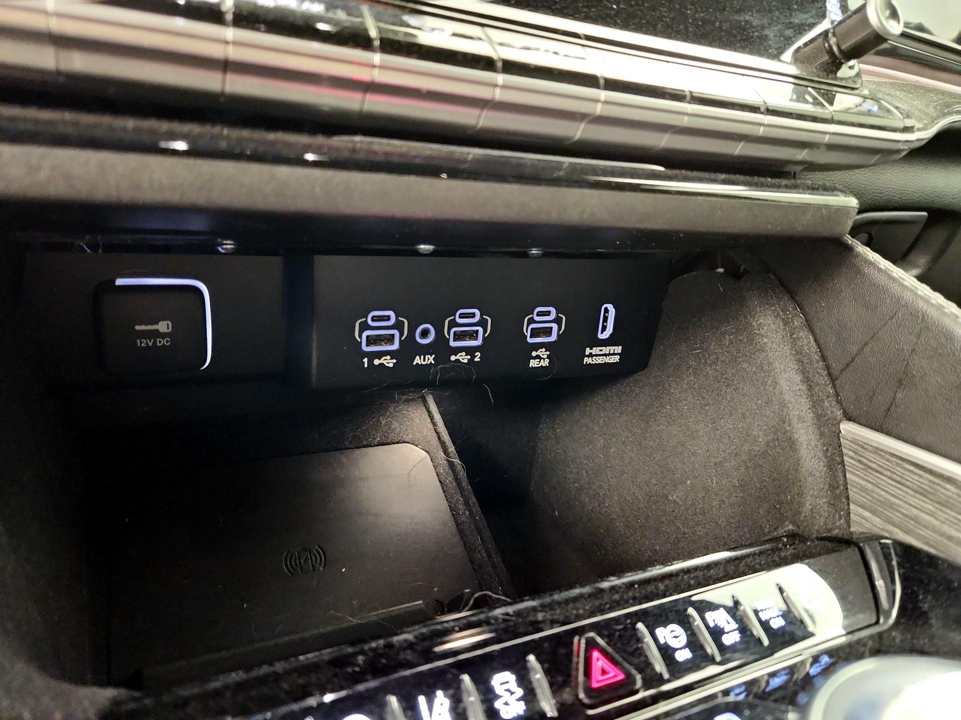 Thumbnail: 2022 Jeep Wagoneer - 19