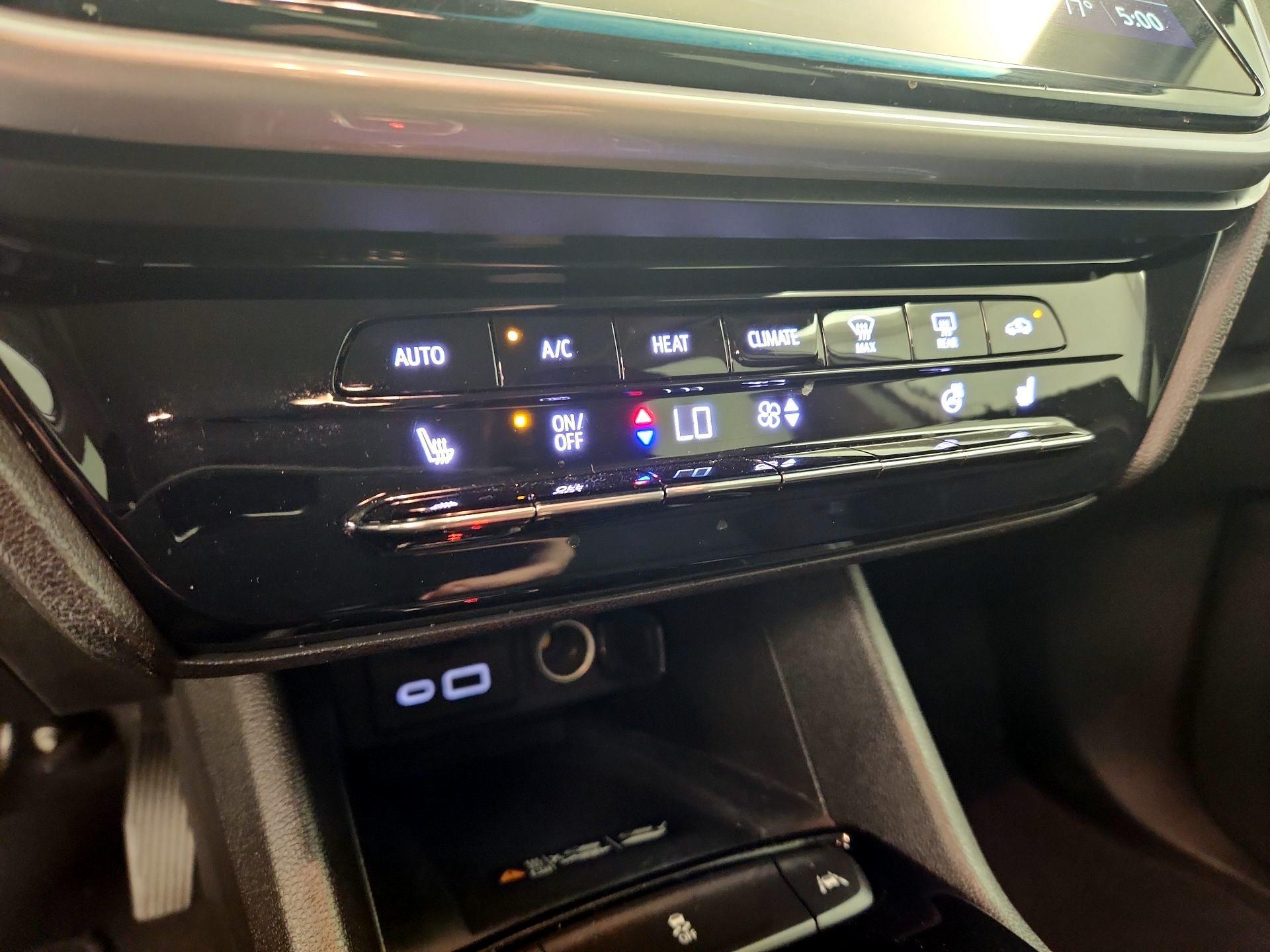 Thumbnail: 2023 Chevrolet Bolt EV - 16