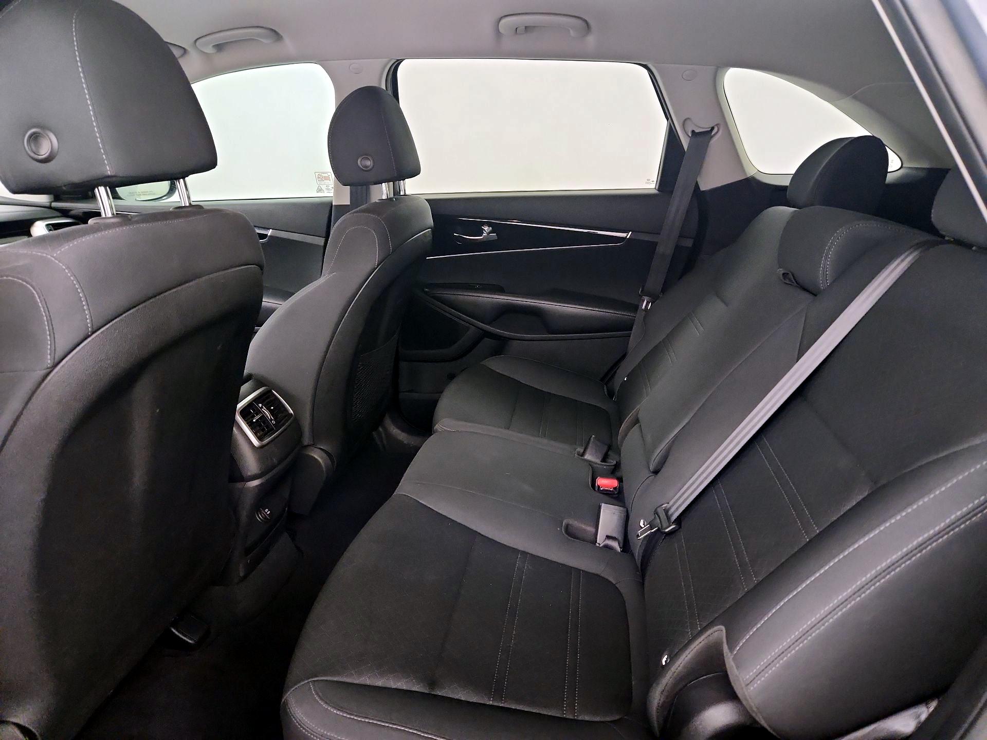 Thumbnail: 2020 Kia Sorento - 19