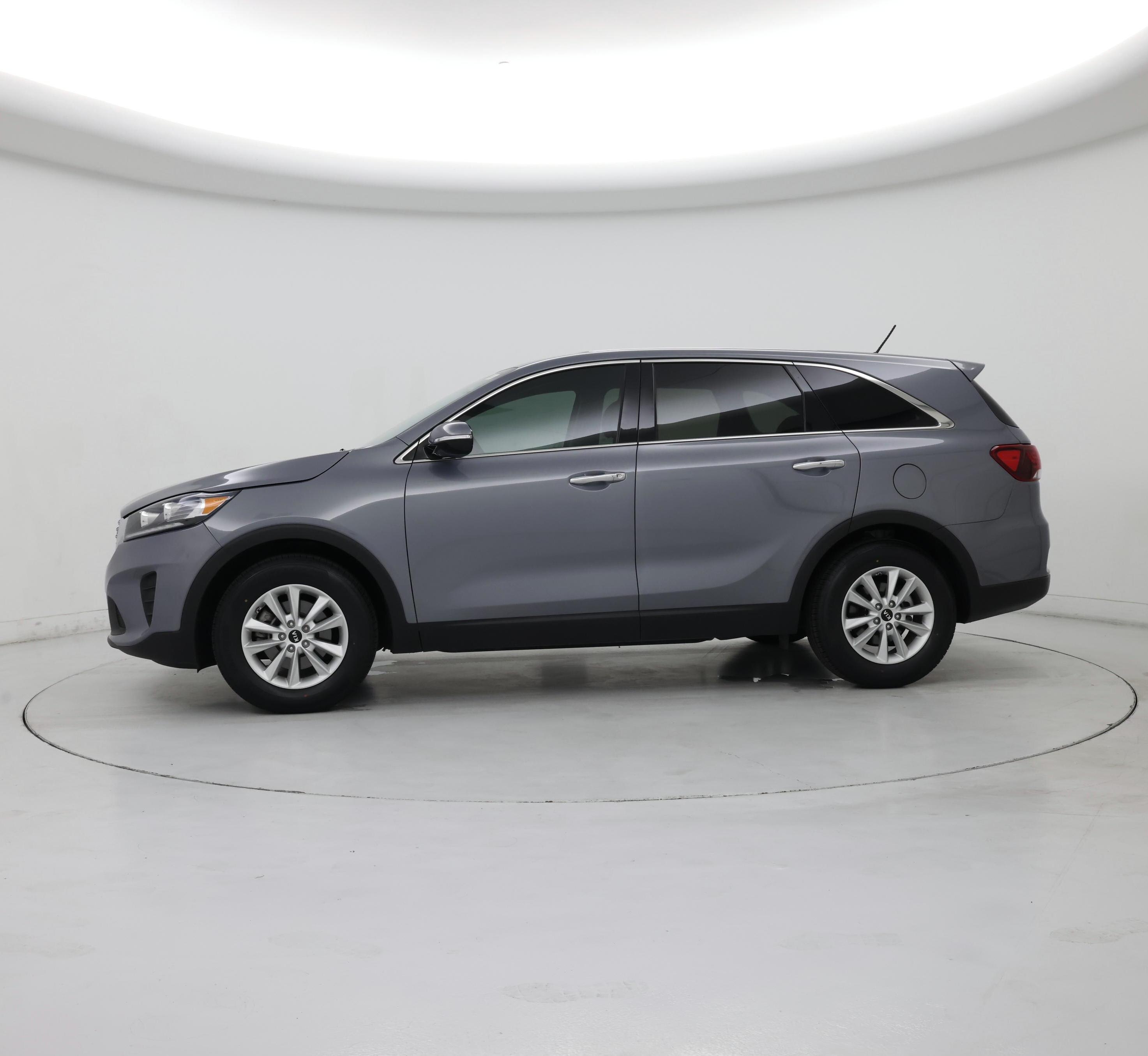 Thumbnail: 2020 Kia Sorento - 3