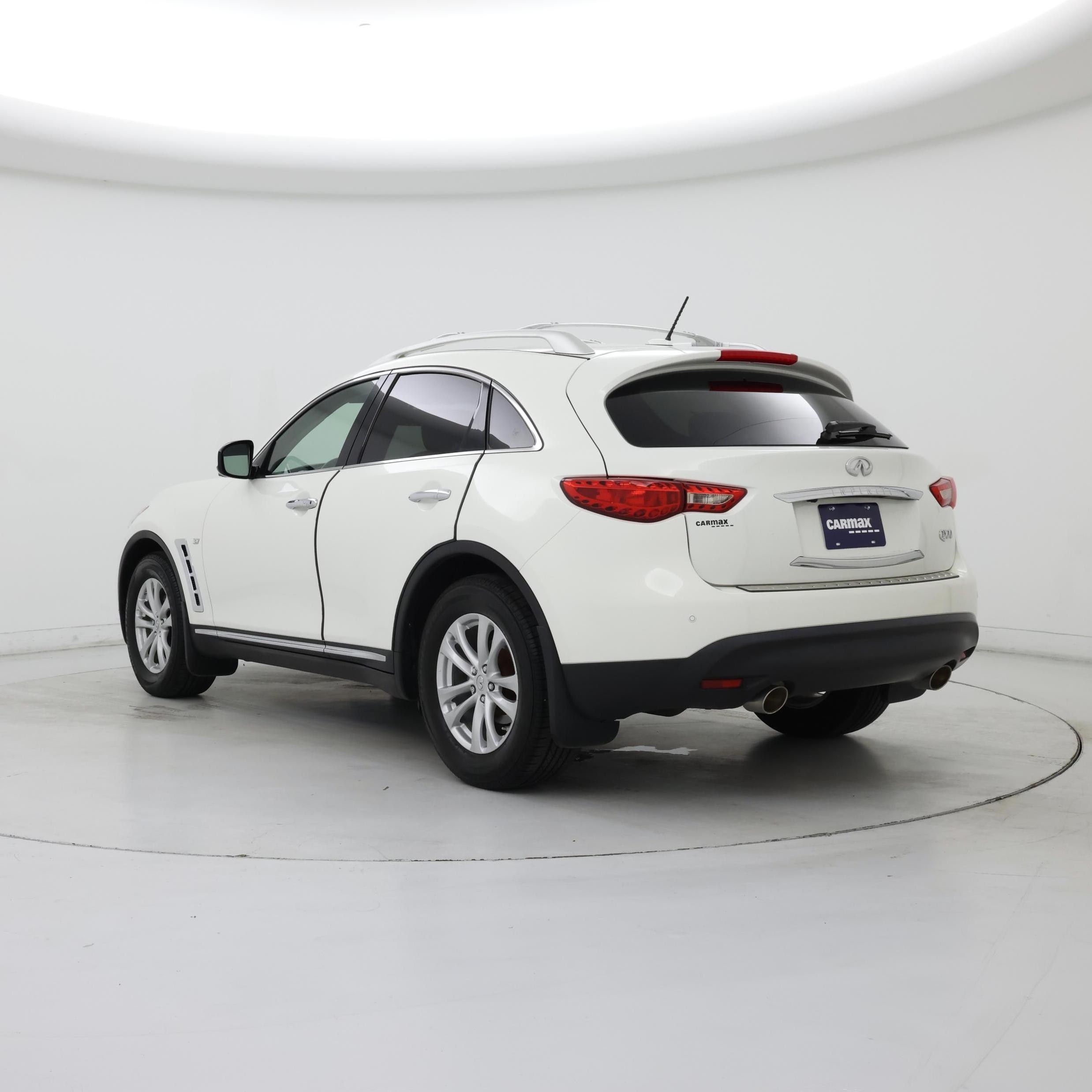 Thumbnail: 2015 INFINITI QX70 - 2
