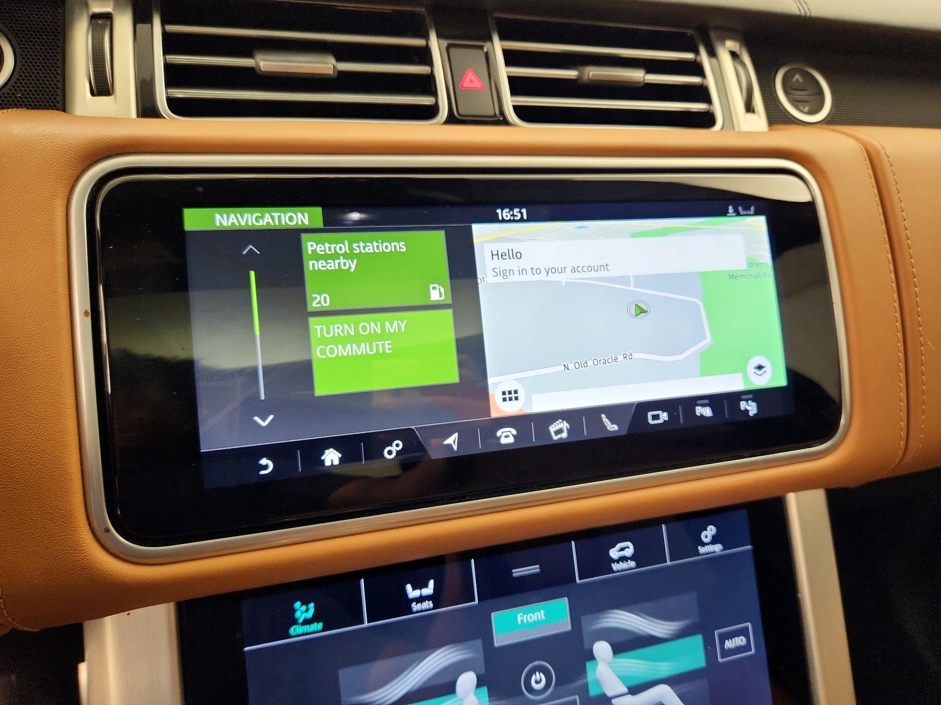 Thumbnail: 2018 Land Rover Range Rover - 14