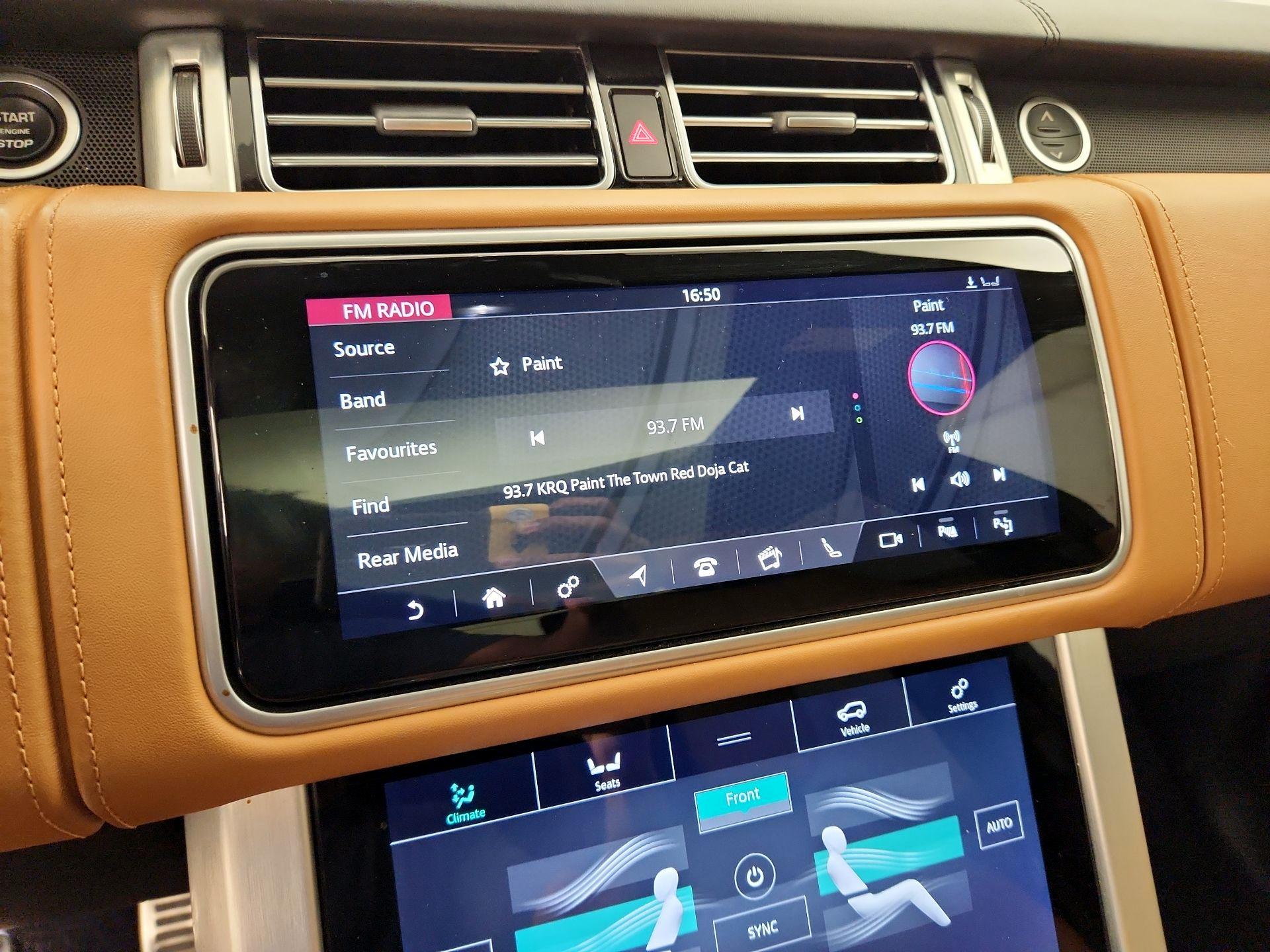 Thumbnail: 2018 Land Rover Range Rover - 16