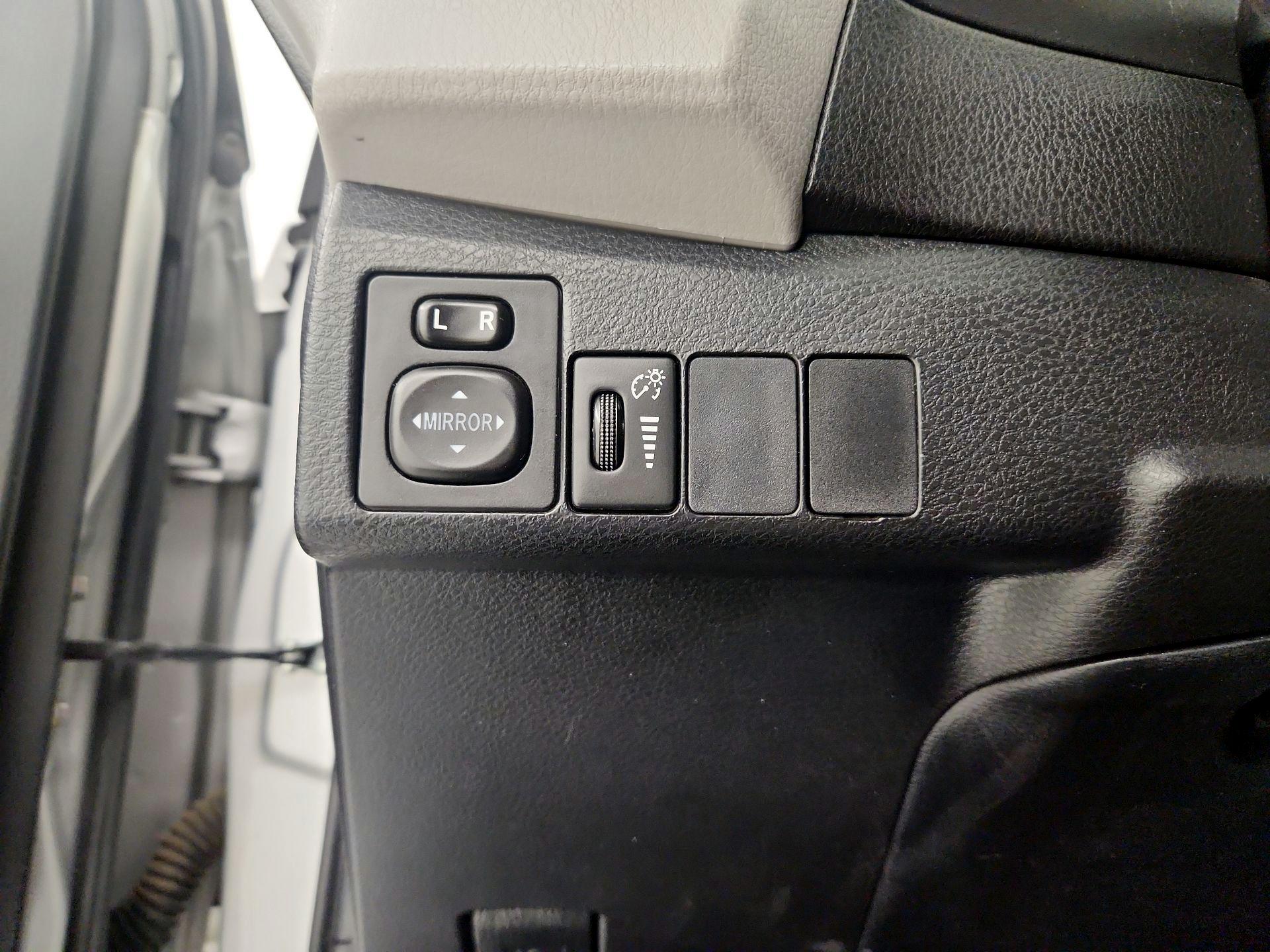 Thumbnail: 2016 Toyota Corolla - 13