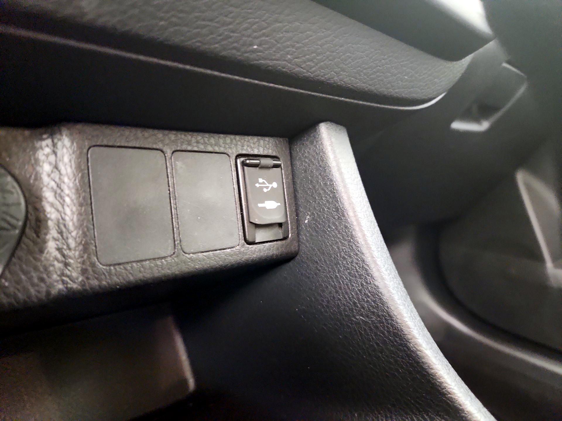 Thumbnail: 2016 Toyota Corolla - 18