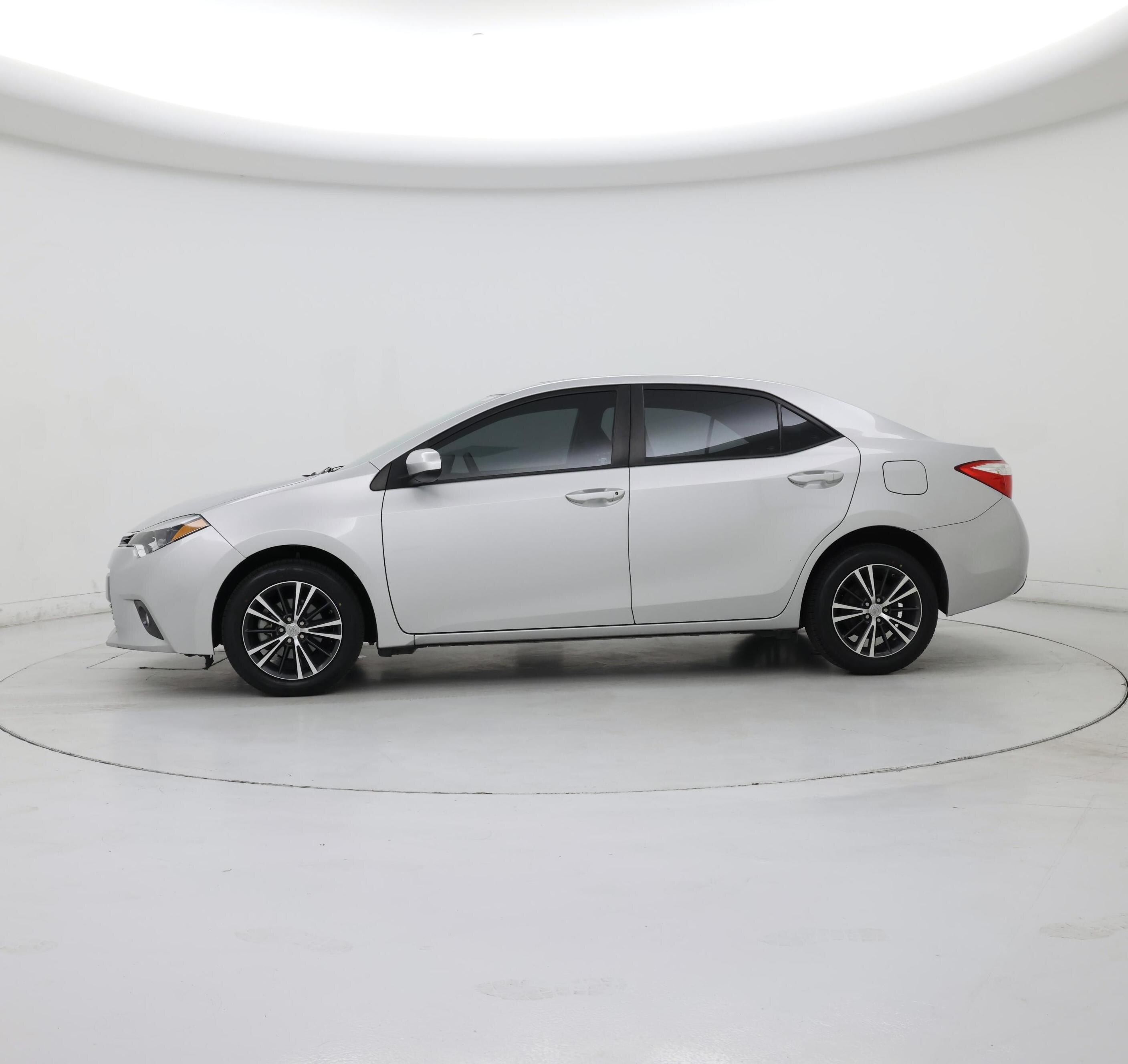 Thumbnail: 2016 Toyota Corolla - 3
