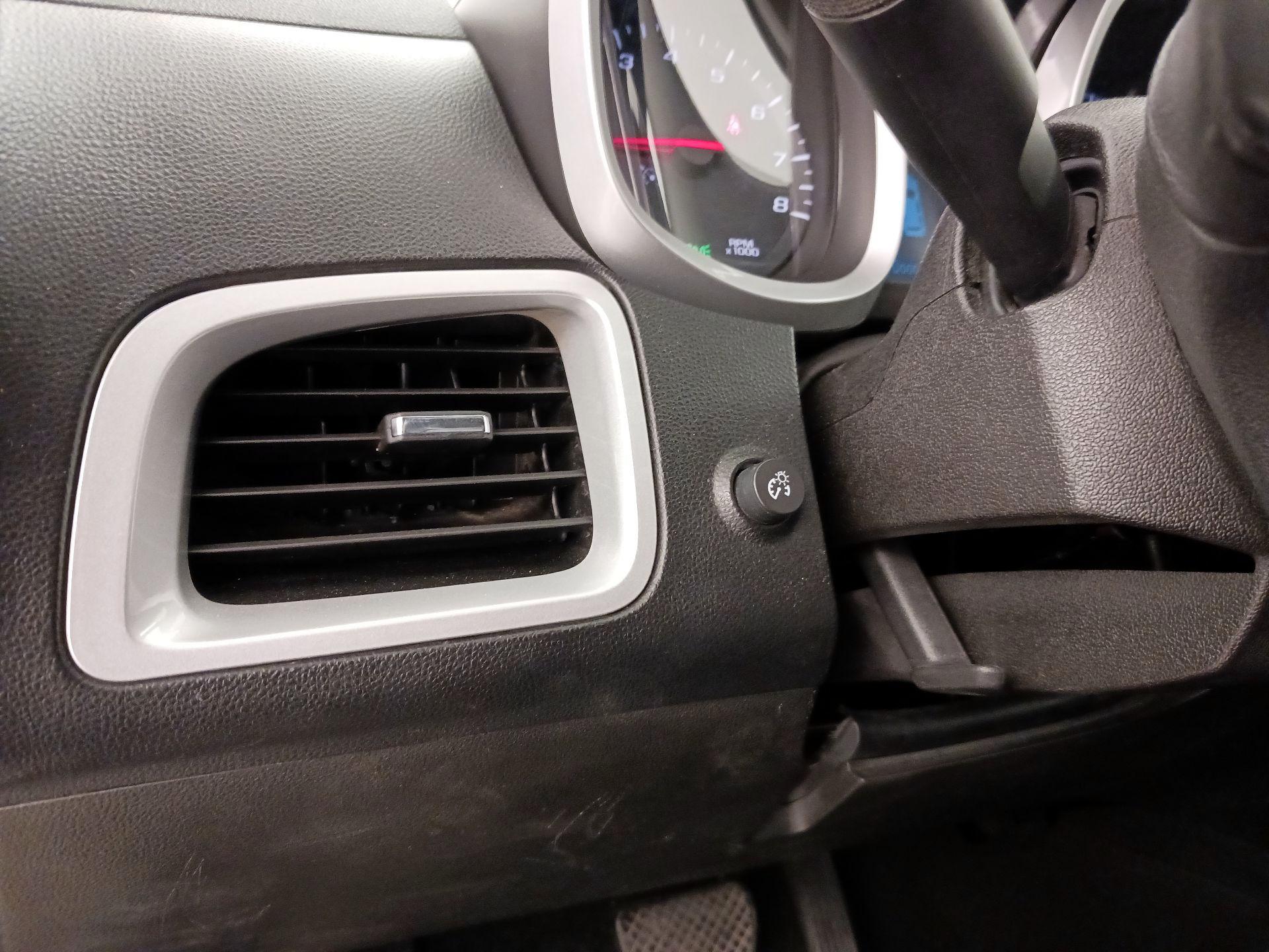 Thumbnail: 2015 Chevrolet Equinox - 13