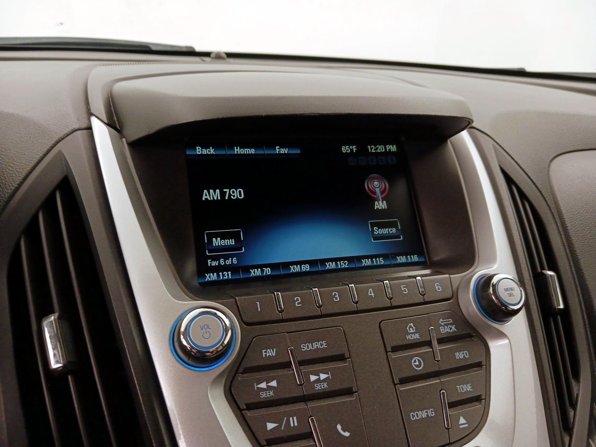 Thumbnail: 2015 Chevrolet Equinox - 15