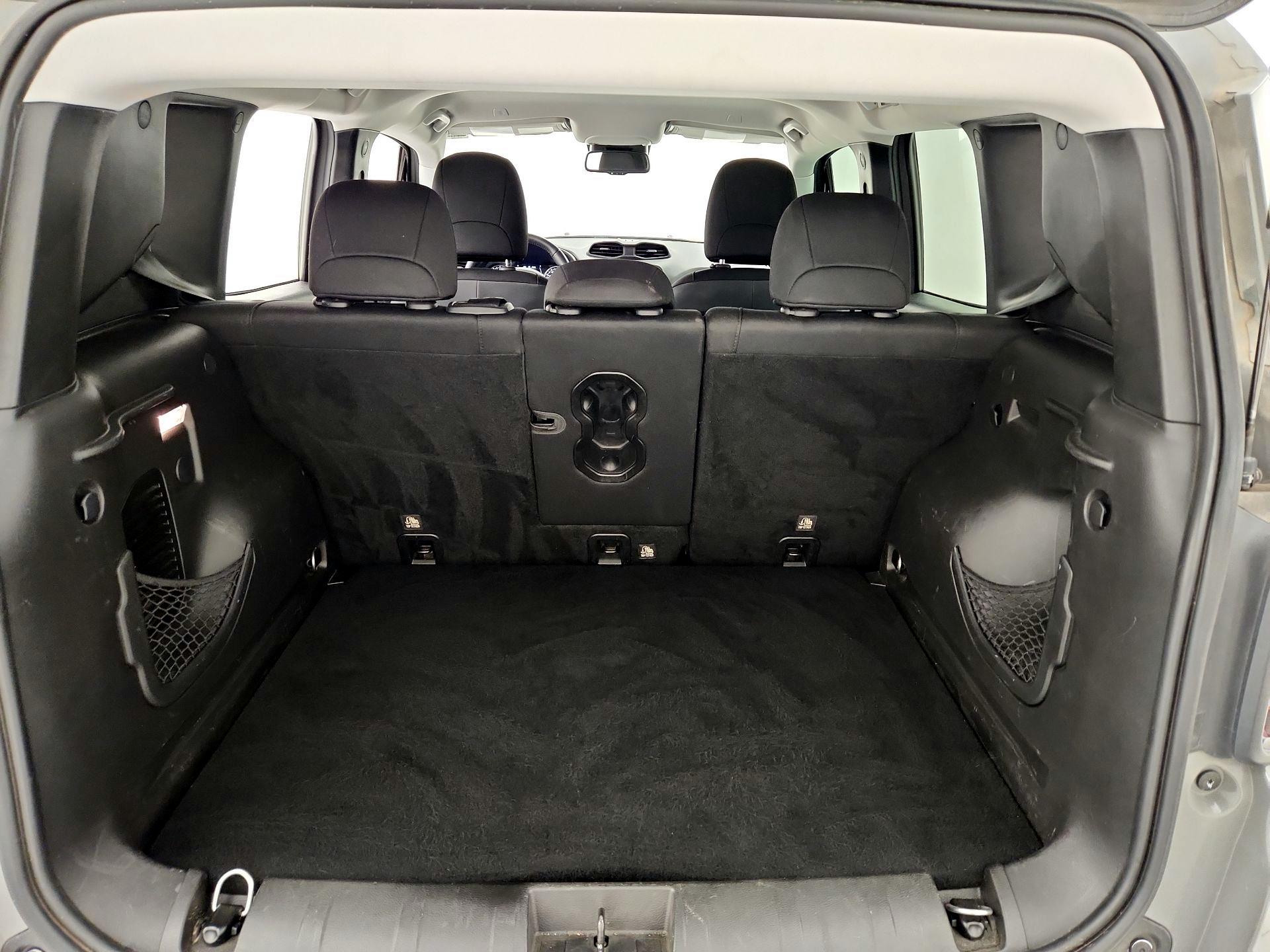 Thumbnail: 2020 Jeep Renegade - 20