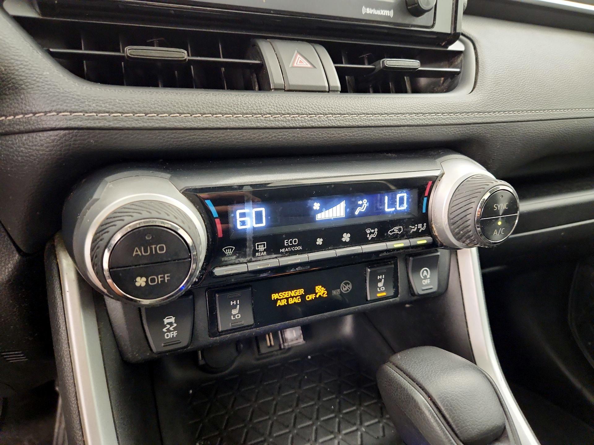 Thumbnail: 2021 Toyota RAV4 - 16