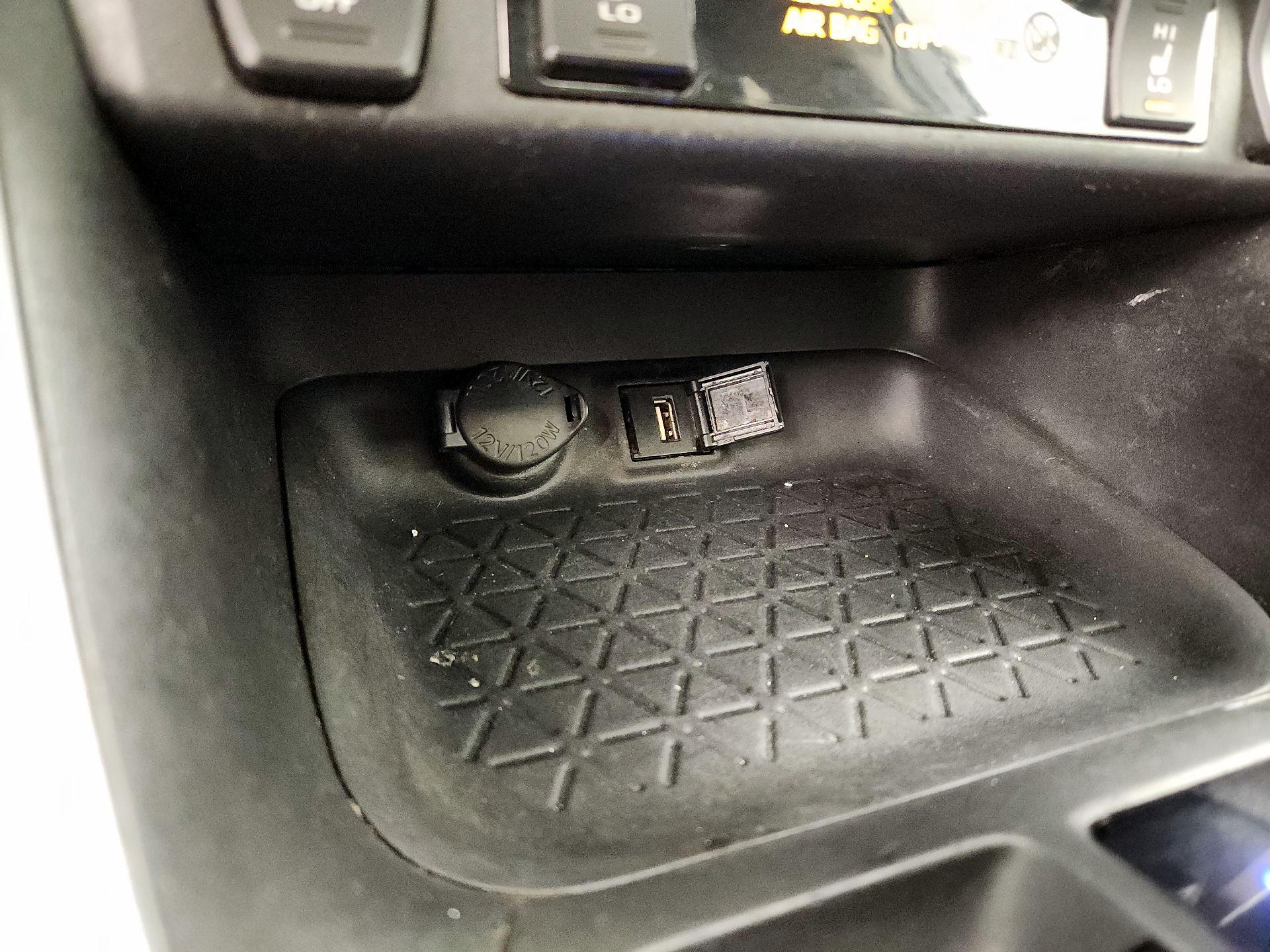 Thumbnail: 2021 Toyota RAV4 - 18