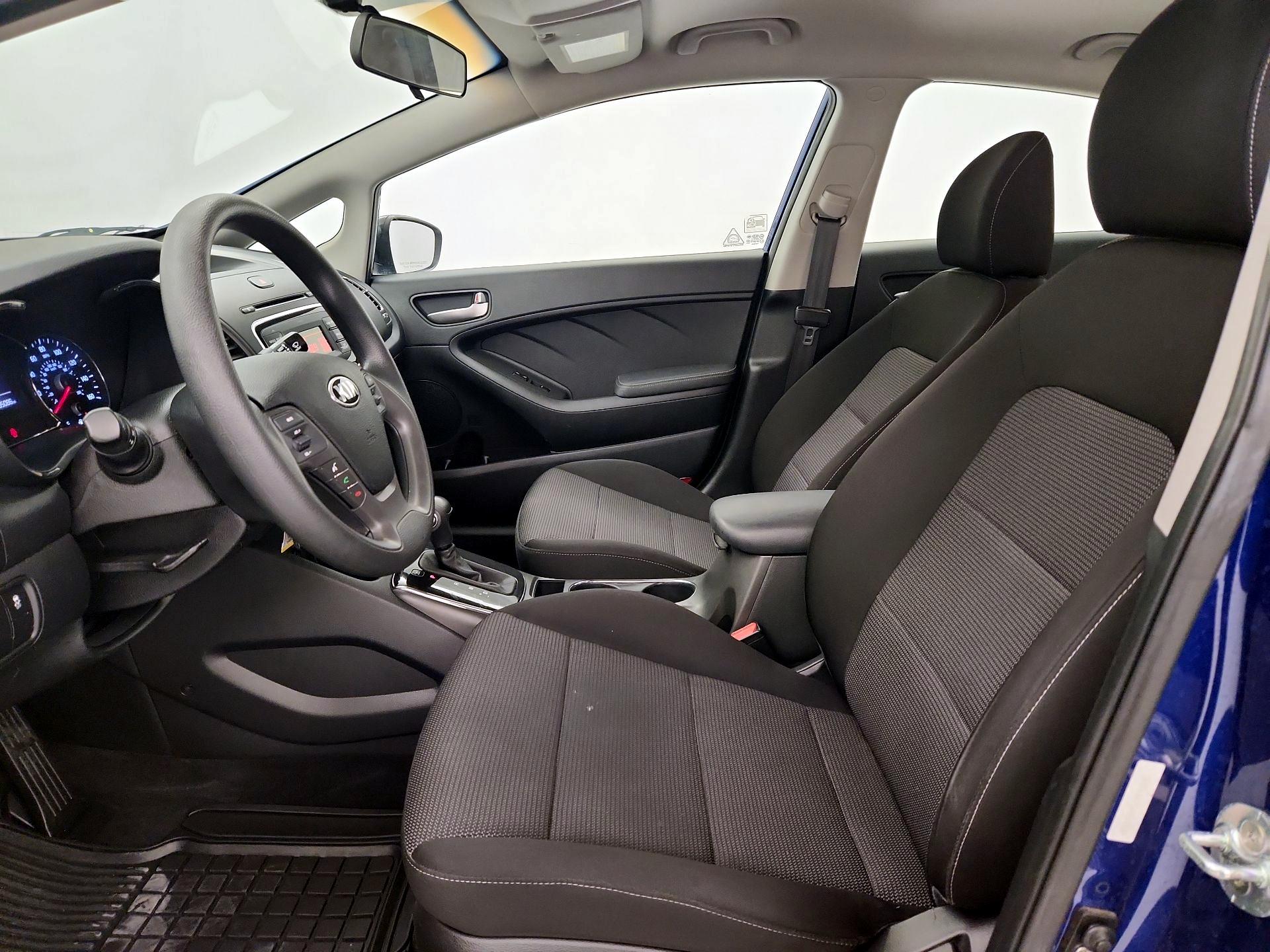 Thumbnail: 2017 Kia Forte - 11