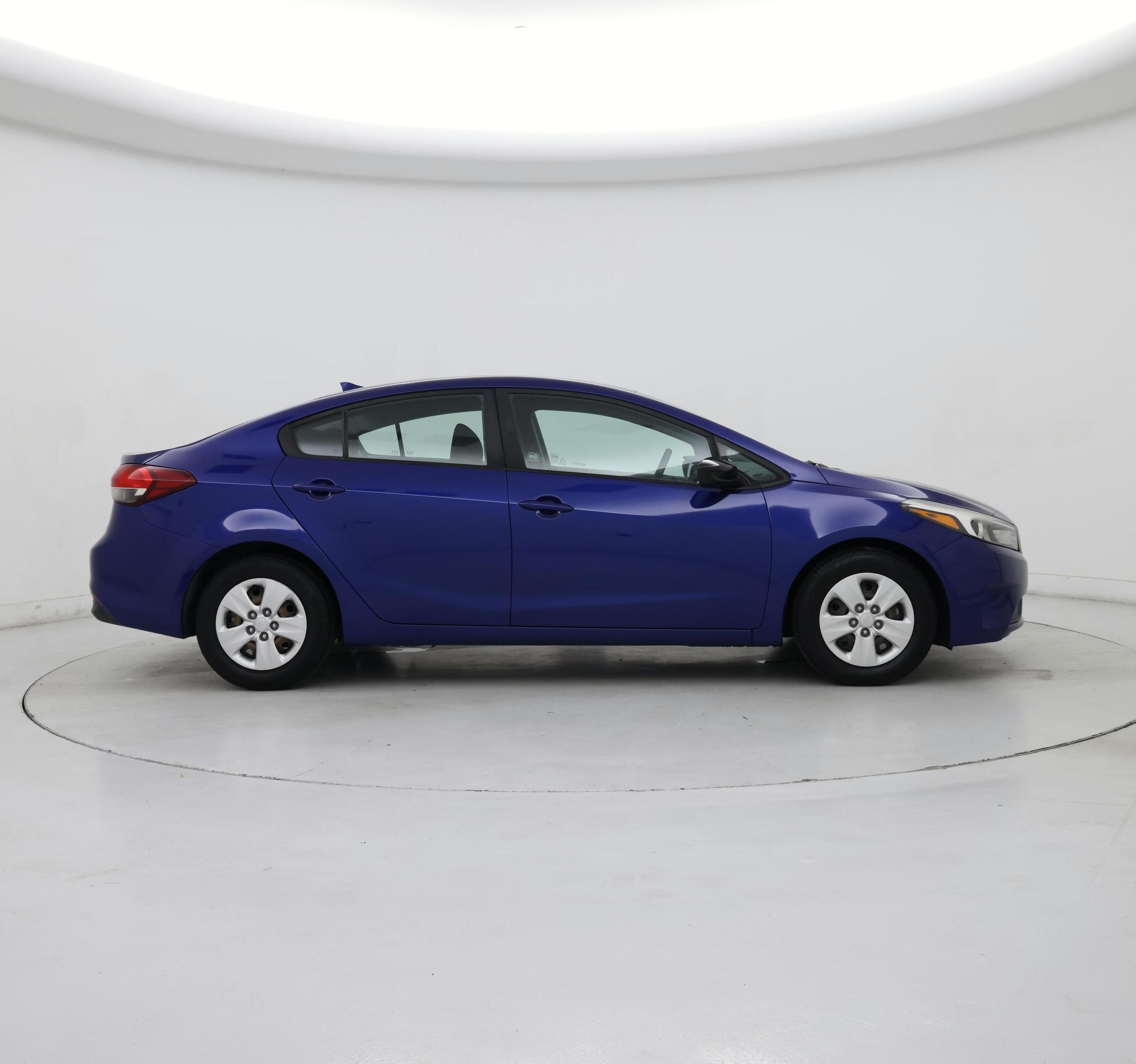 Thumbnail: 2017 Kia Forte - 7