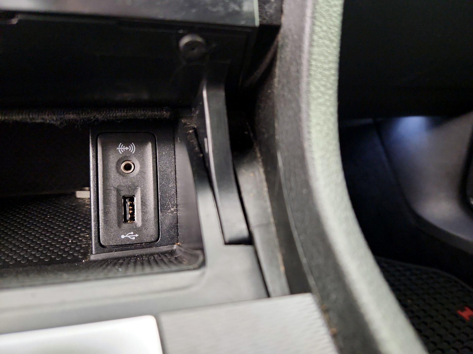 Thumbnail: 2017 Volkswagen Golf - 18