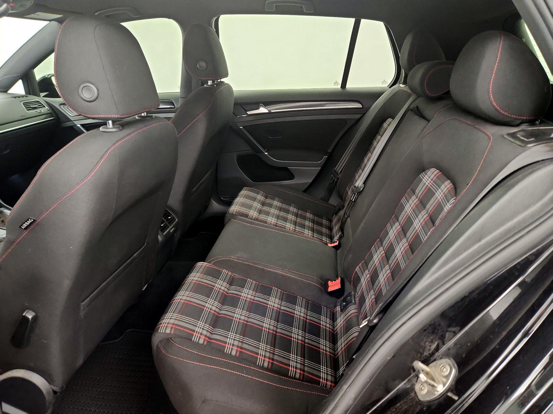 Thumbnail: 2017 Volkswagen Golf - 19