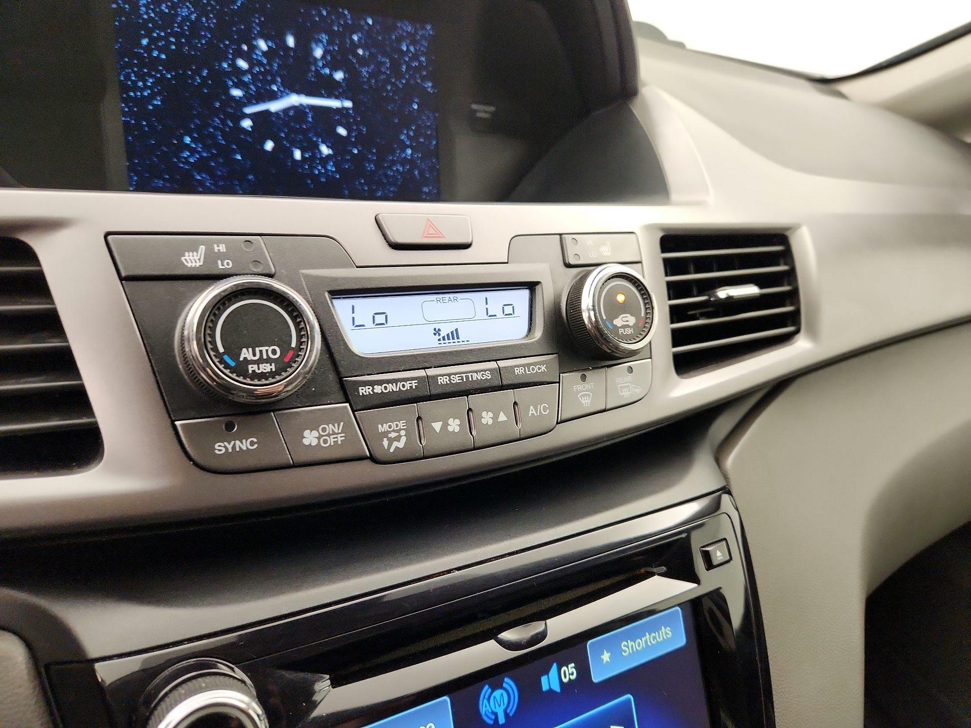 Thumbnail: 2014 Honda Odyssey - 16