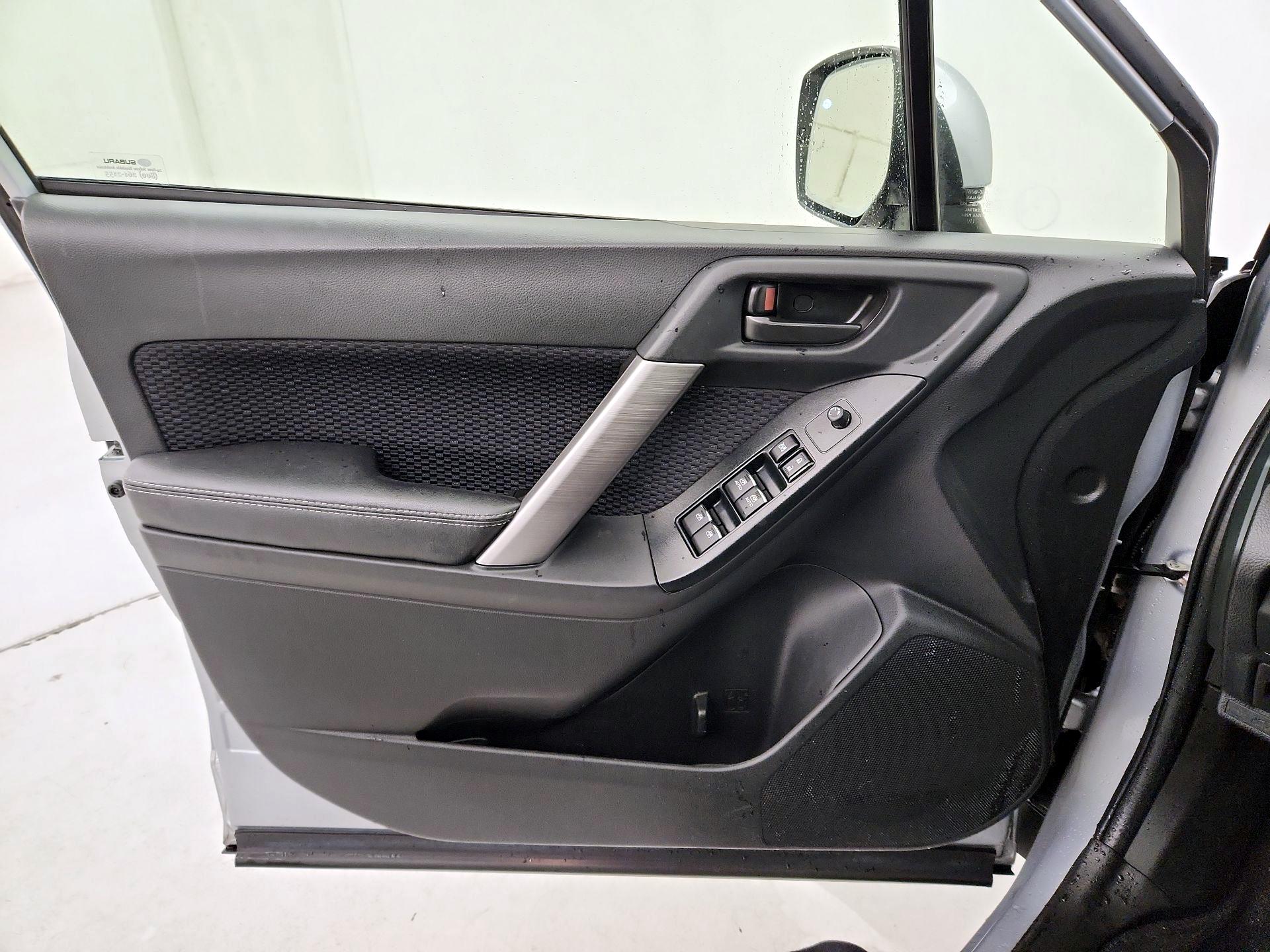 Thumbnail: 2017 Subaru Forester - 12