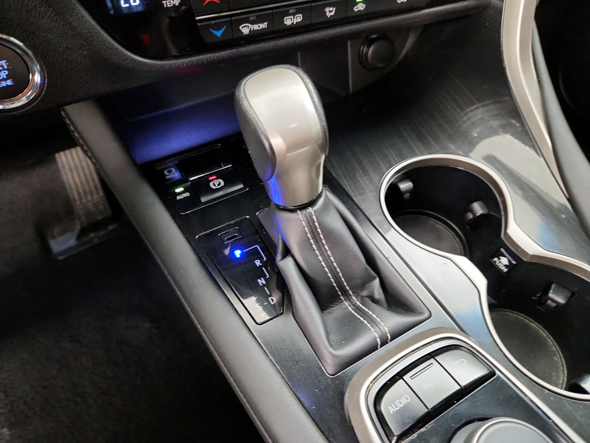 Thumbnail: 2019 Lexus RX - 17