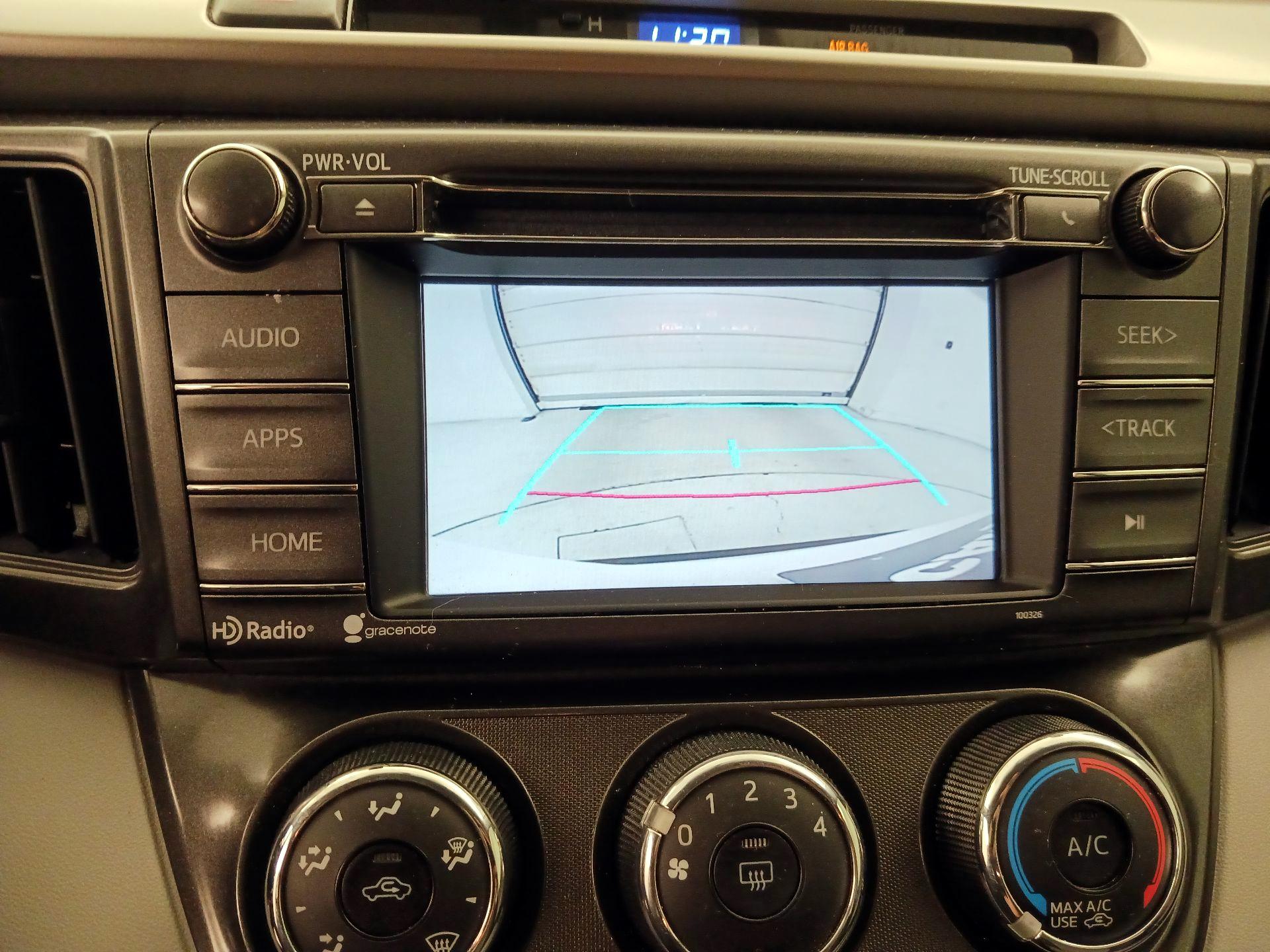 Thumbnail: 2015 Toyota RAV4 - 14